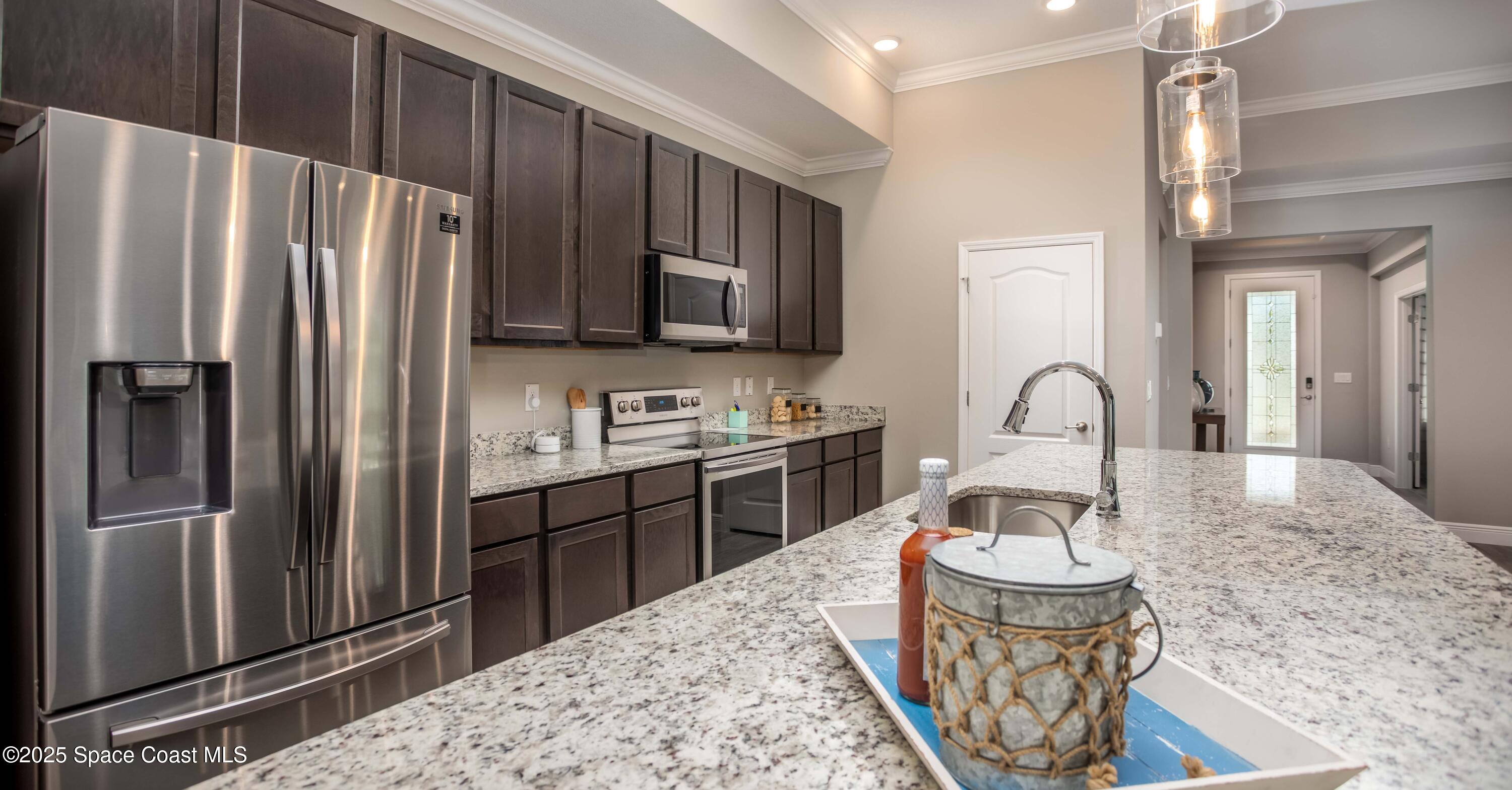437 Ocala St, Palm Bay, FL 32908 photo