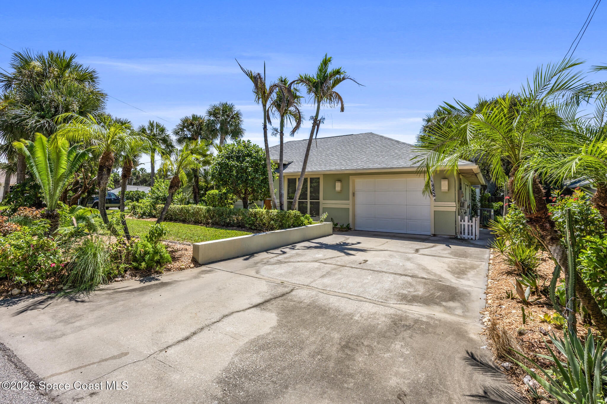 99 Estrella Rd, Melbourne Beach, FL 32951