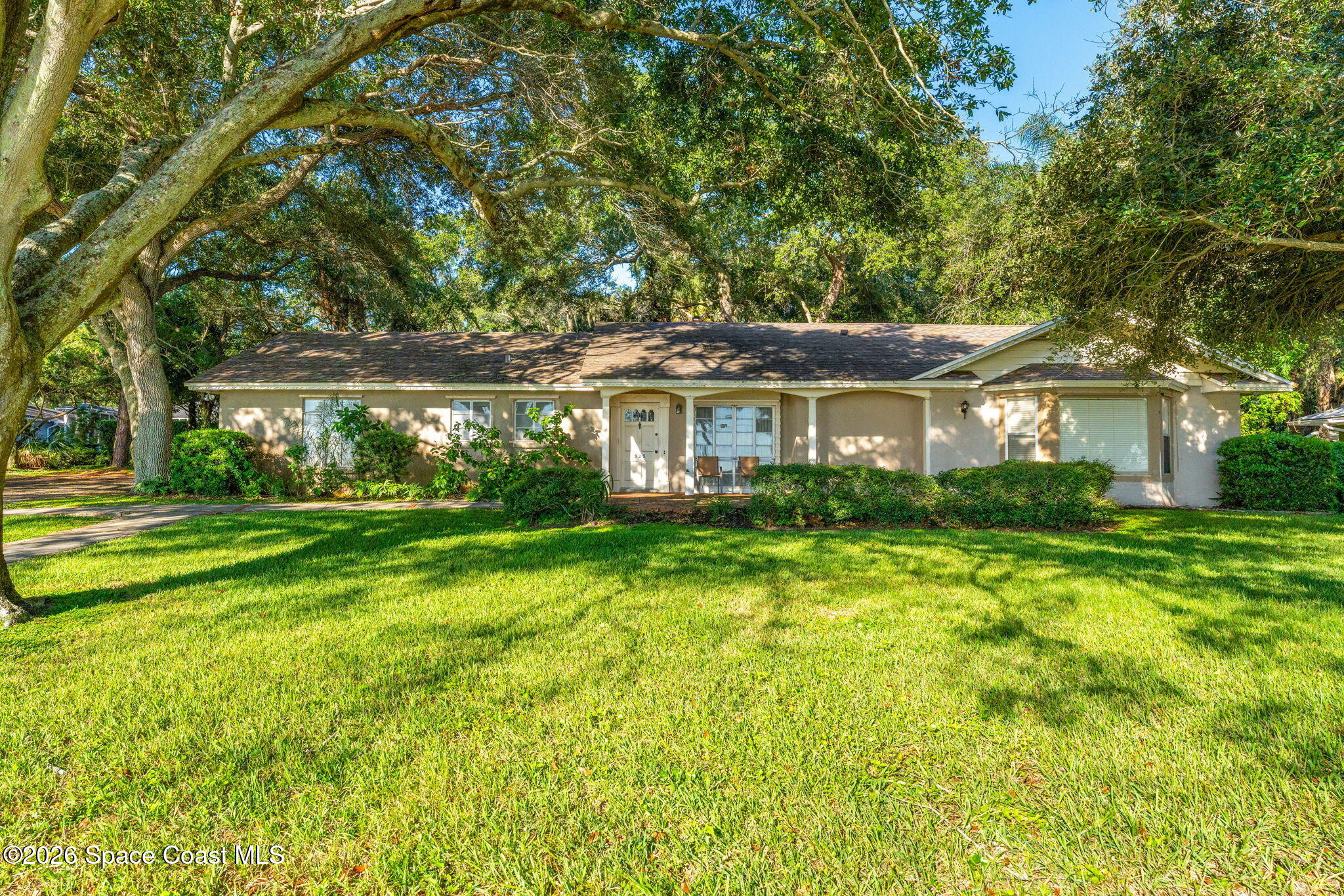 925 Indian River Dr, Cocoa, FL 32922