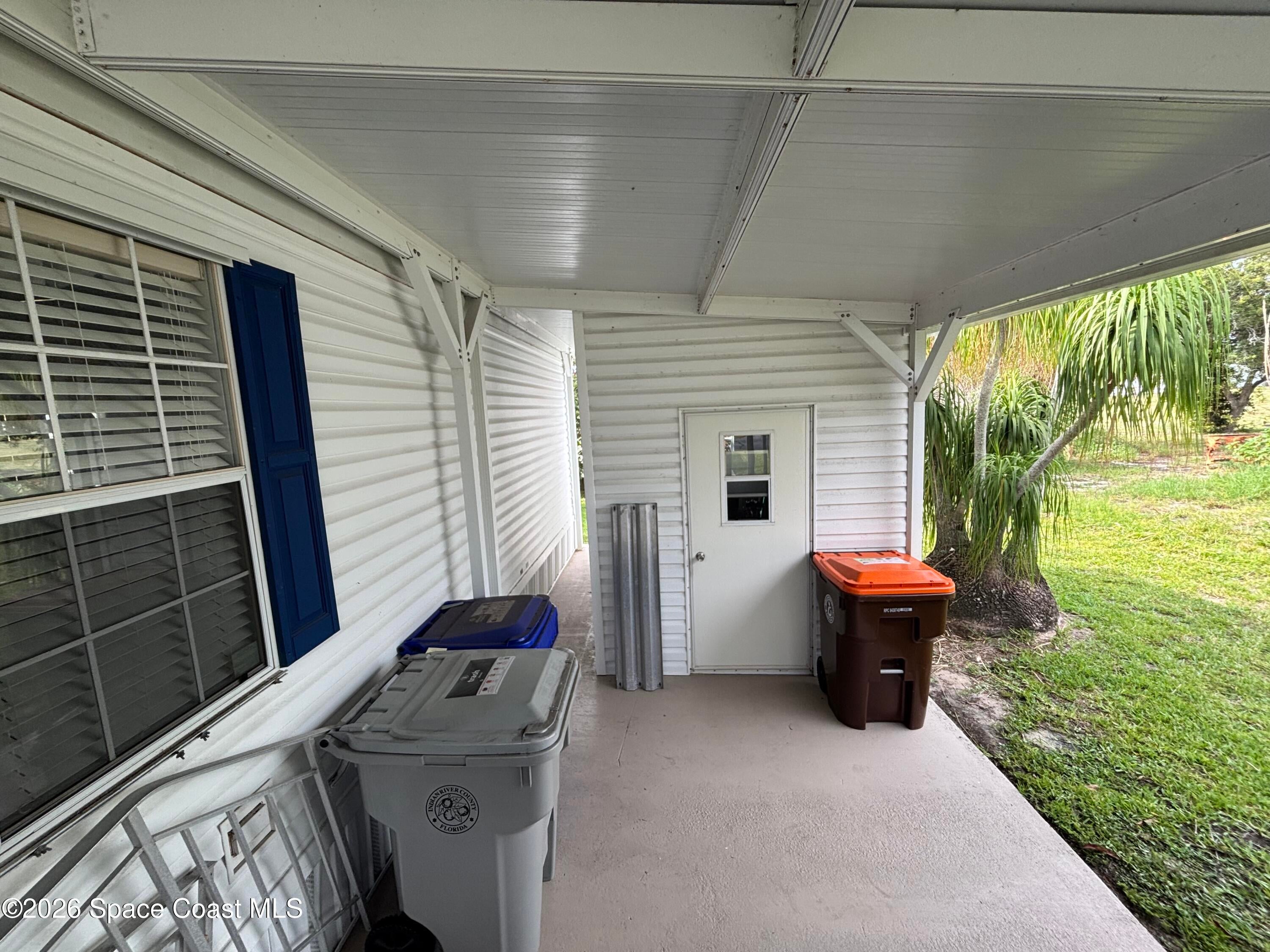 6129 97 St, Sebastian, FL 32958 photo