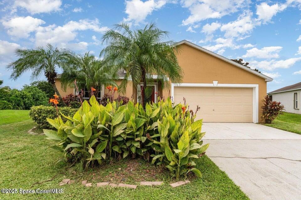 8426 Mizell Dr, Melbourne, FL 32940 photo