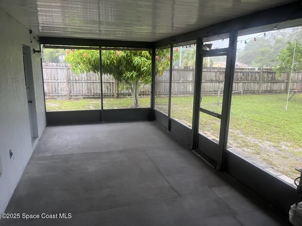 1689 Sweetwood Dr, Melbourne, FL 32935 photo