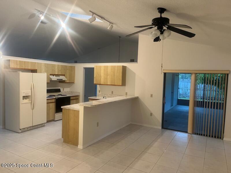 1689 Sweetwood Dr, Melbourne, FL 32935 photo