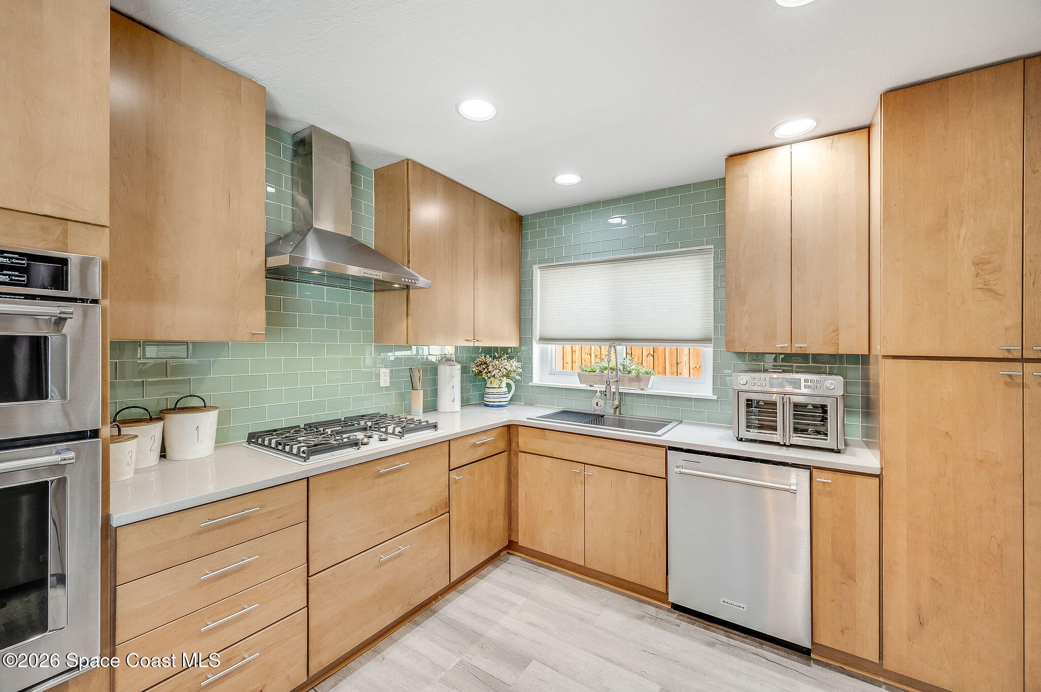 452 Cardinal Dr, Satellite Beach, FL 32937 photo