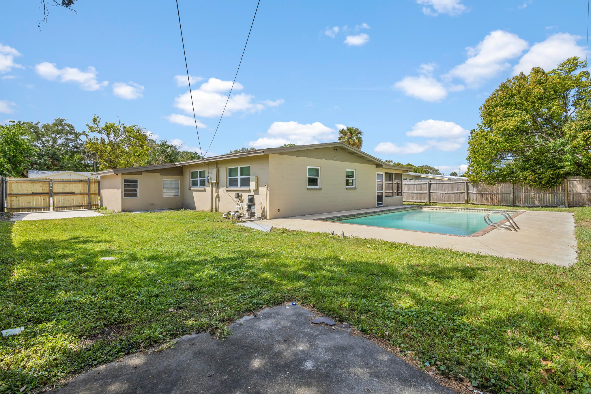 2472 Victor Rd, Cocoa, FL 32926 photo