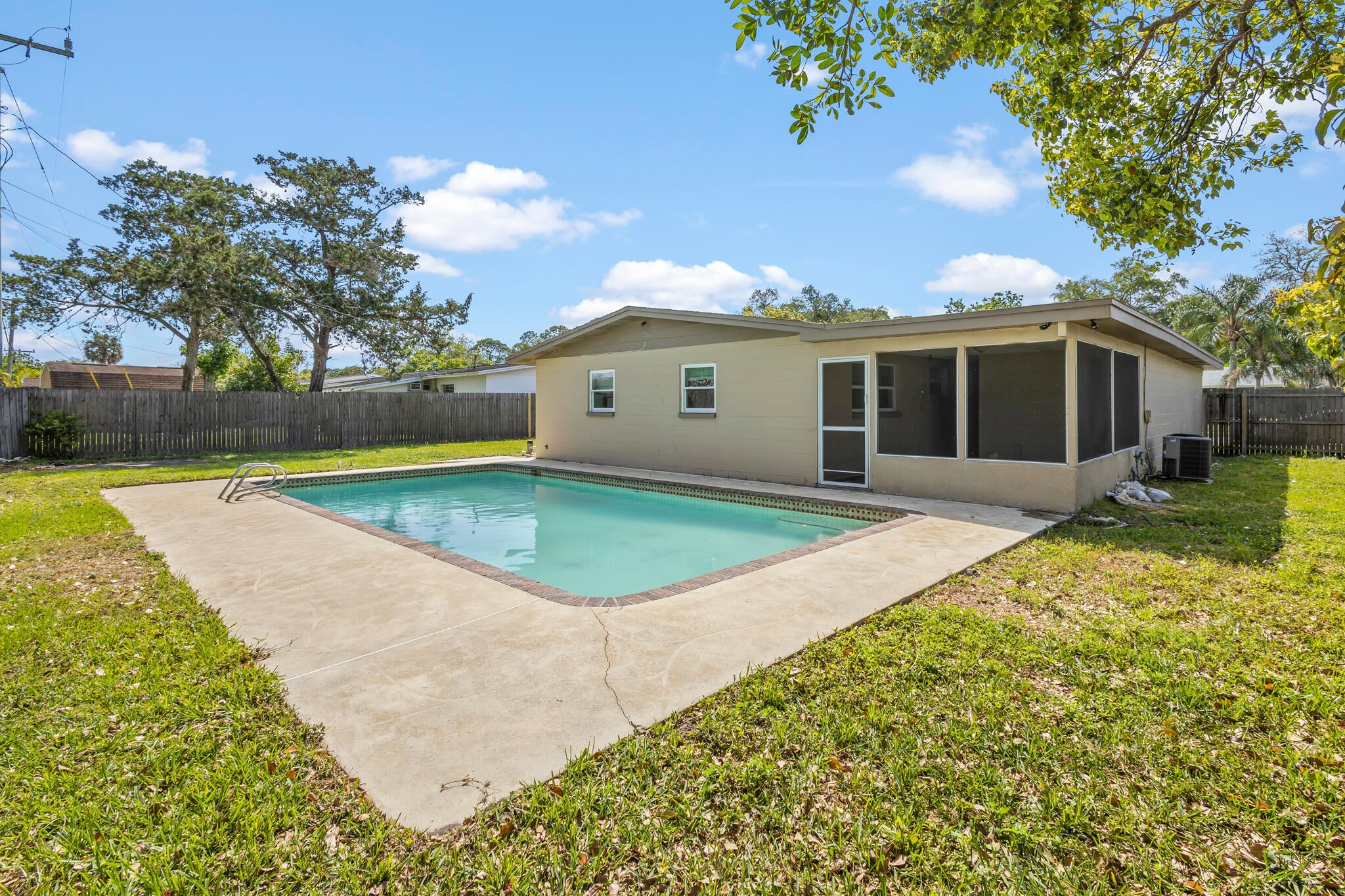 2472 Victor Rd, Cocoa, FL 32926 photo