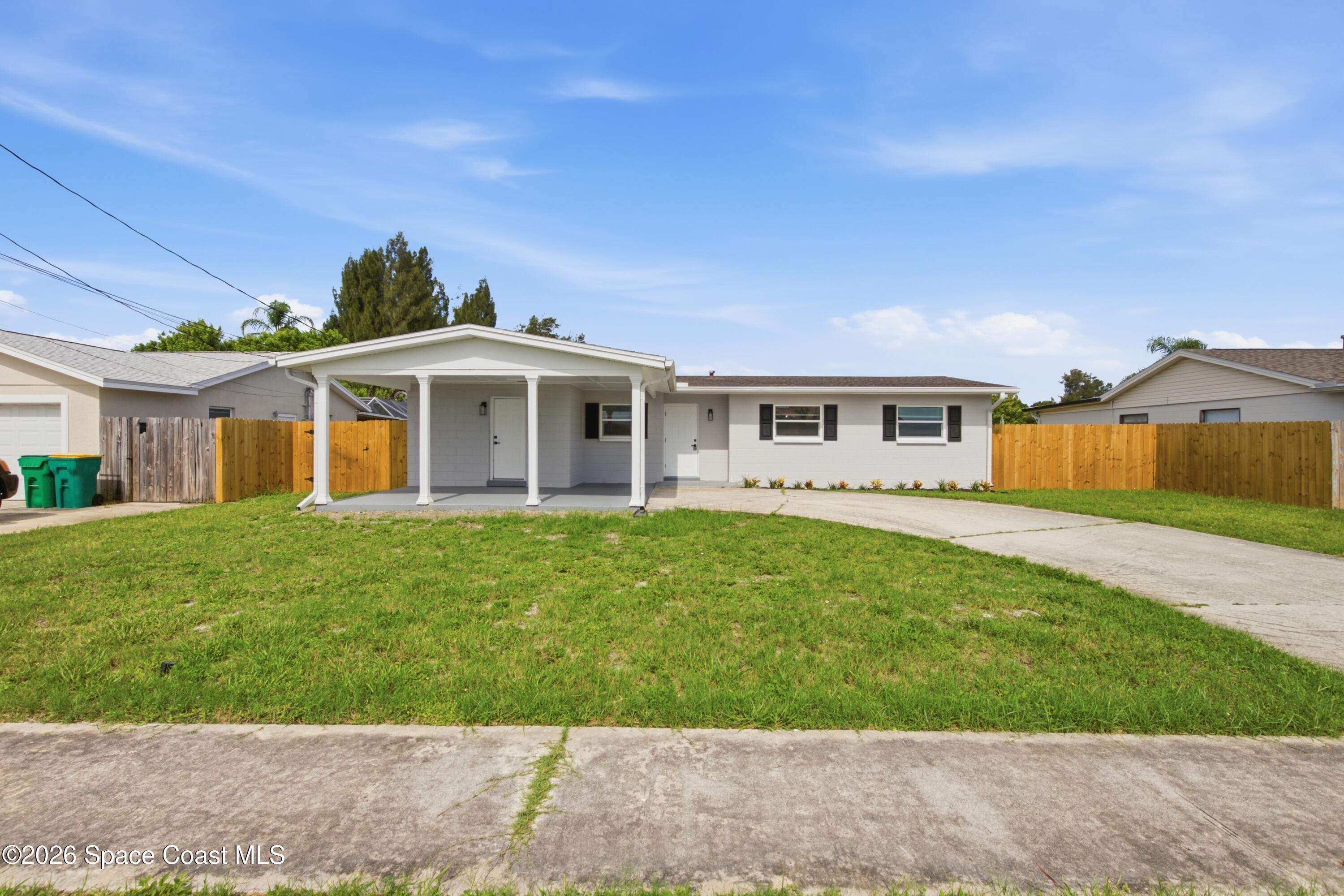 1085 Montego Bay Dr, Merritt Island, FL 32953