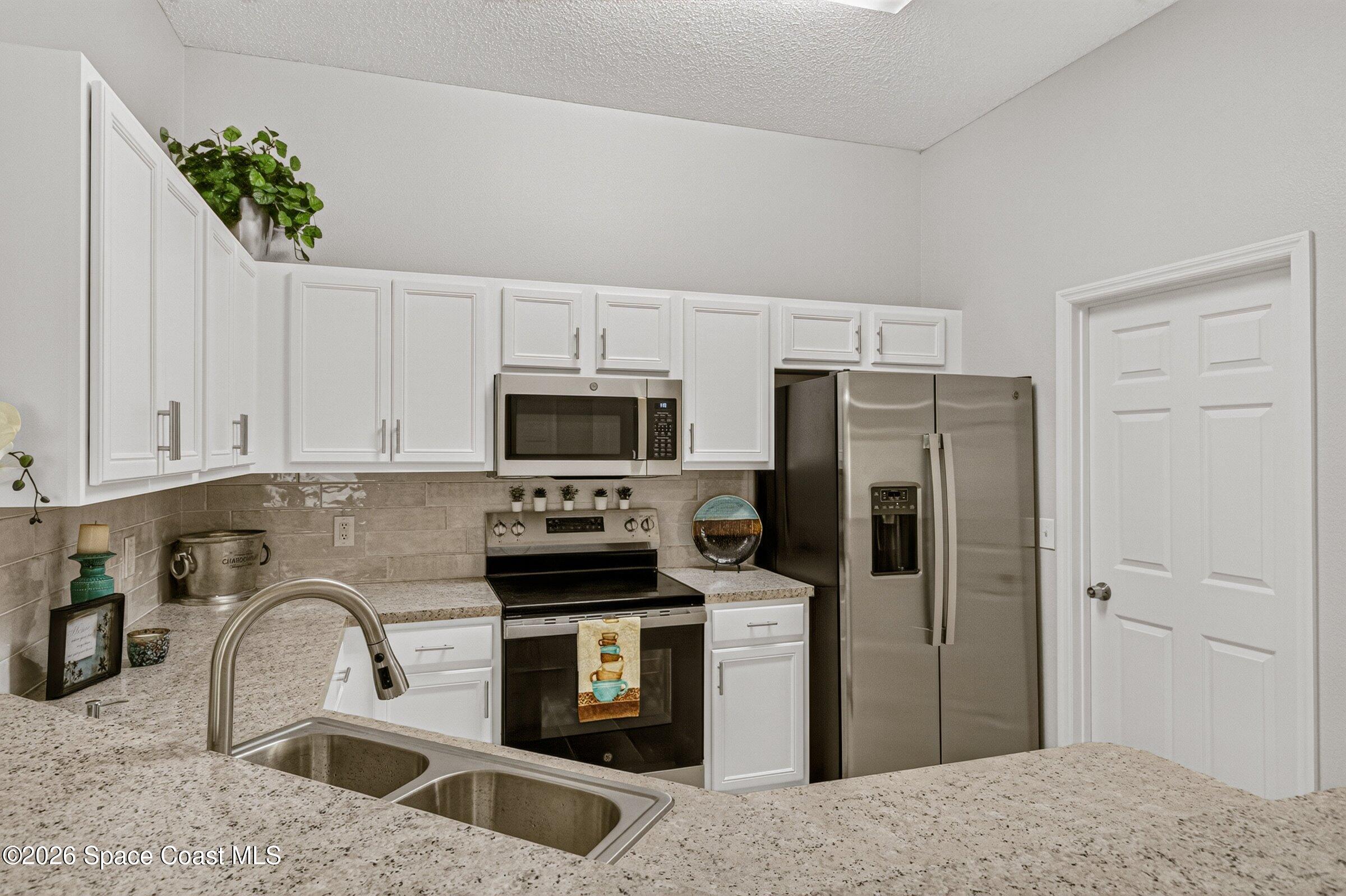 1541 Morgan Ct, Melbourne, FL 32934 photo