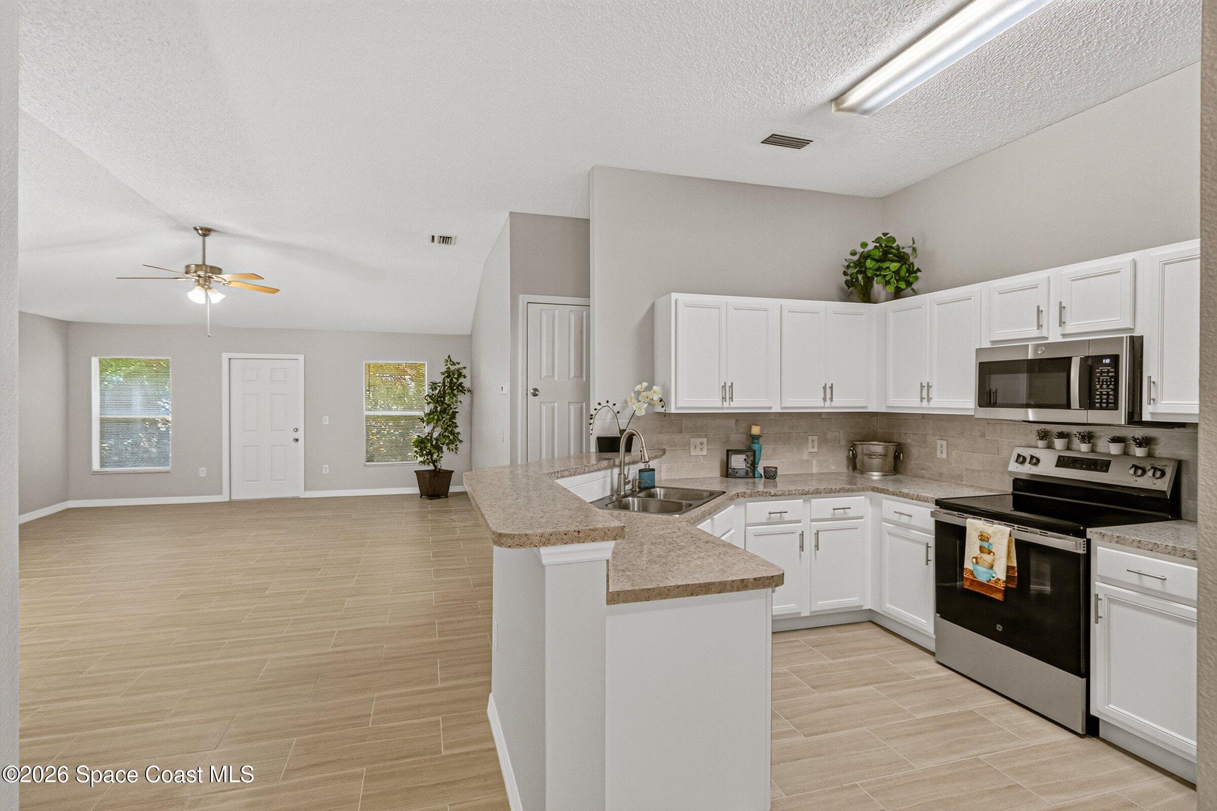 1541 Morgan Ct, Melbourne, FL 32934 photo