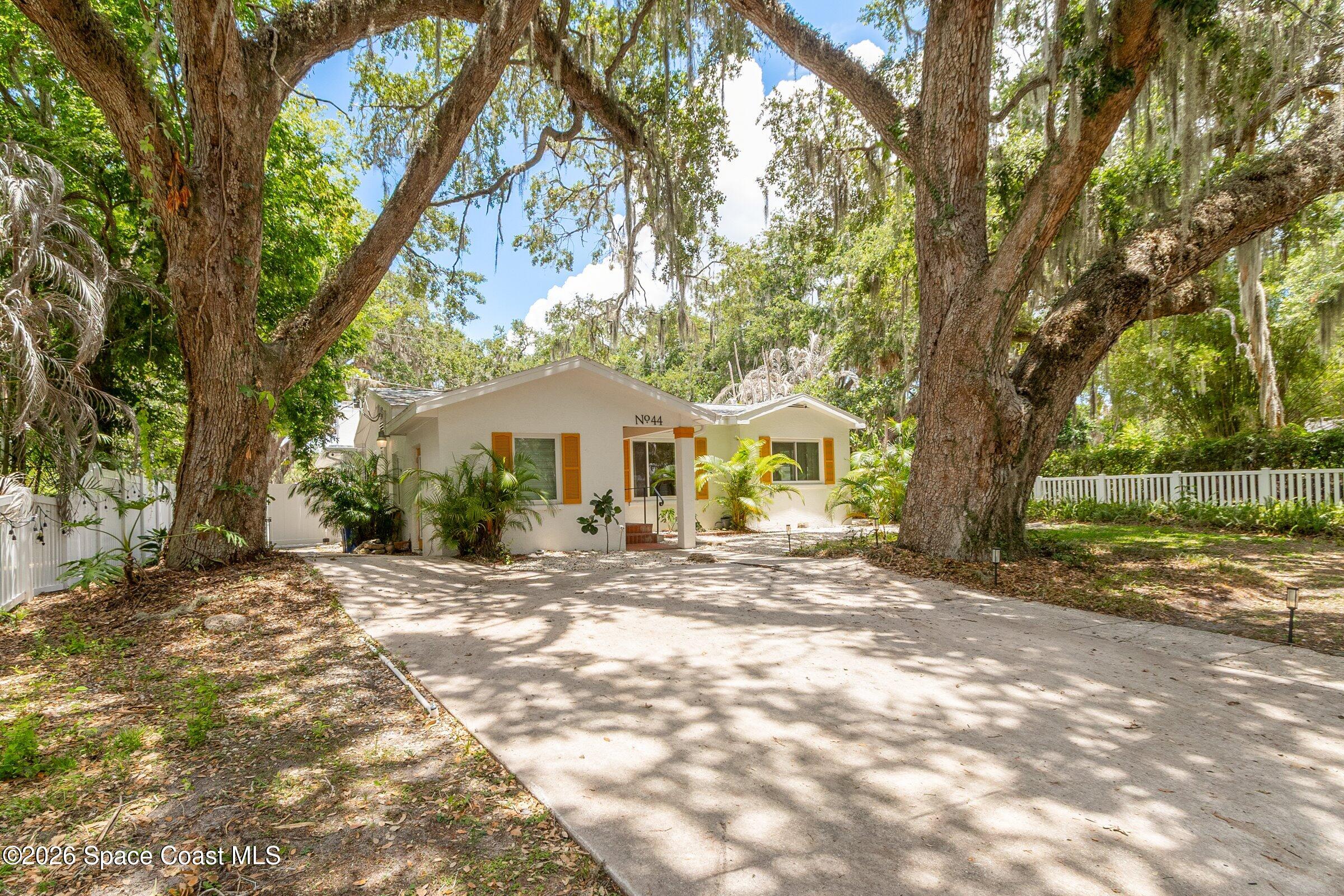 44 Littlejohn Ln, Rockledge, FL 32955