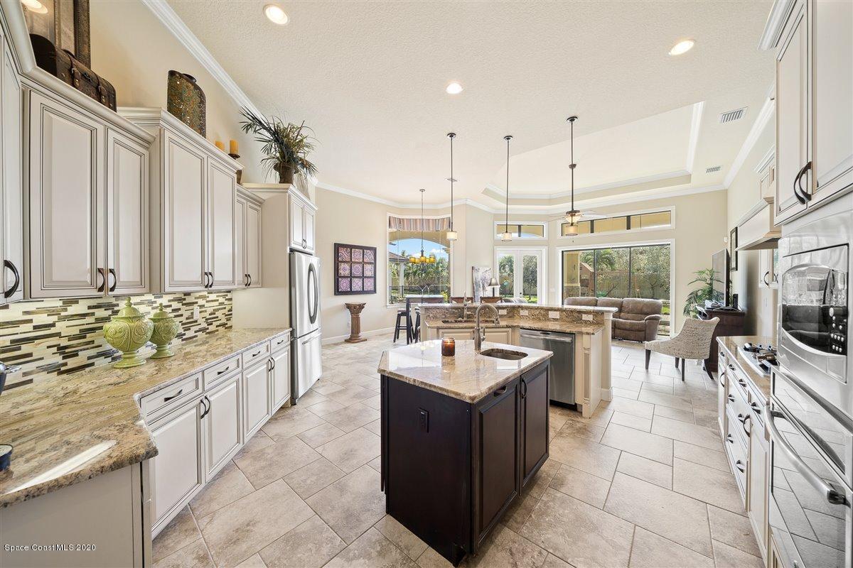 906 Casa Dolce Casa Cir, Rockledge, FL 32955 photo