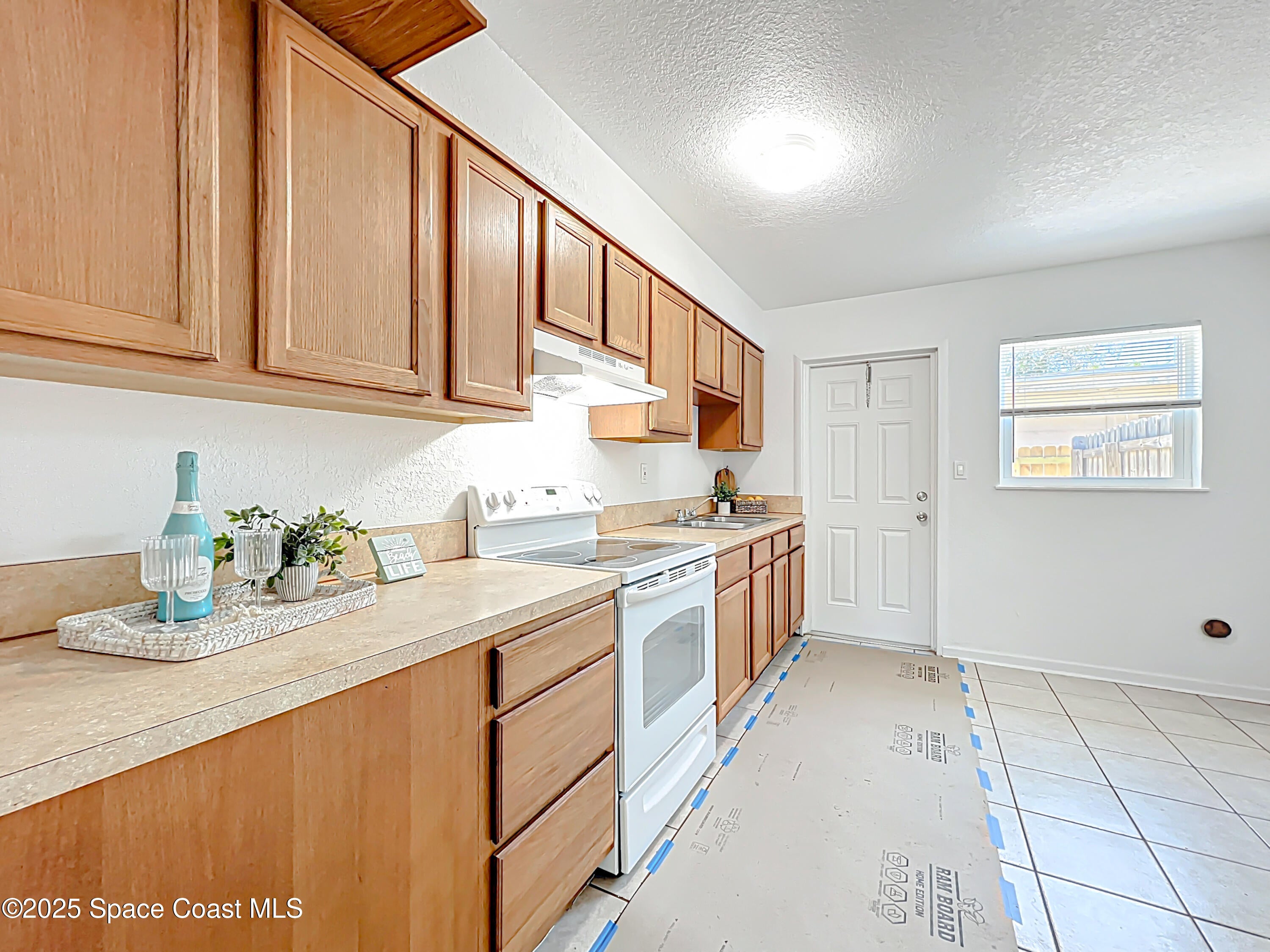 335 N Brevard Ave, Cocoa Beach, FL 32931 photo