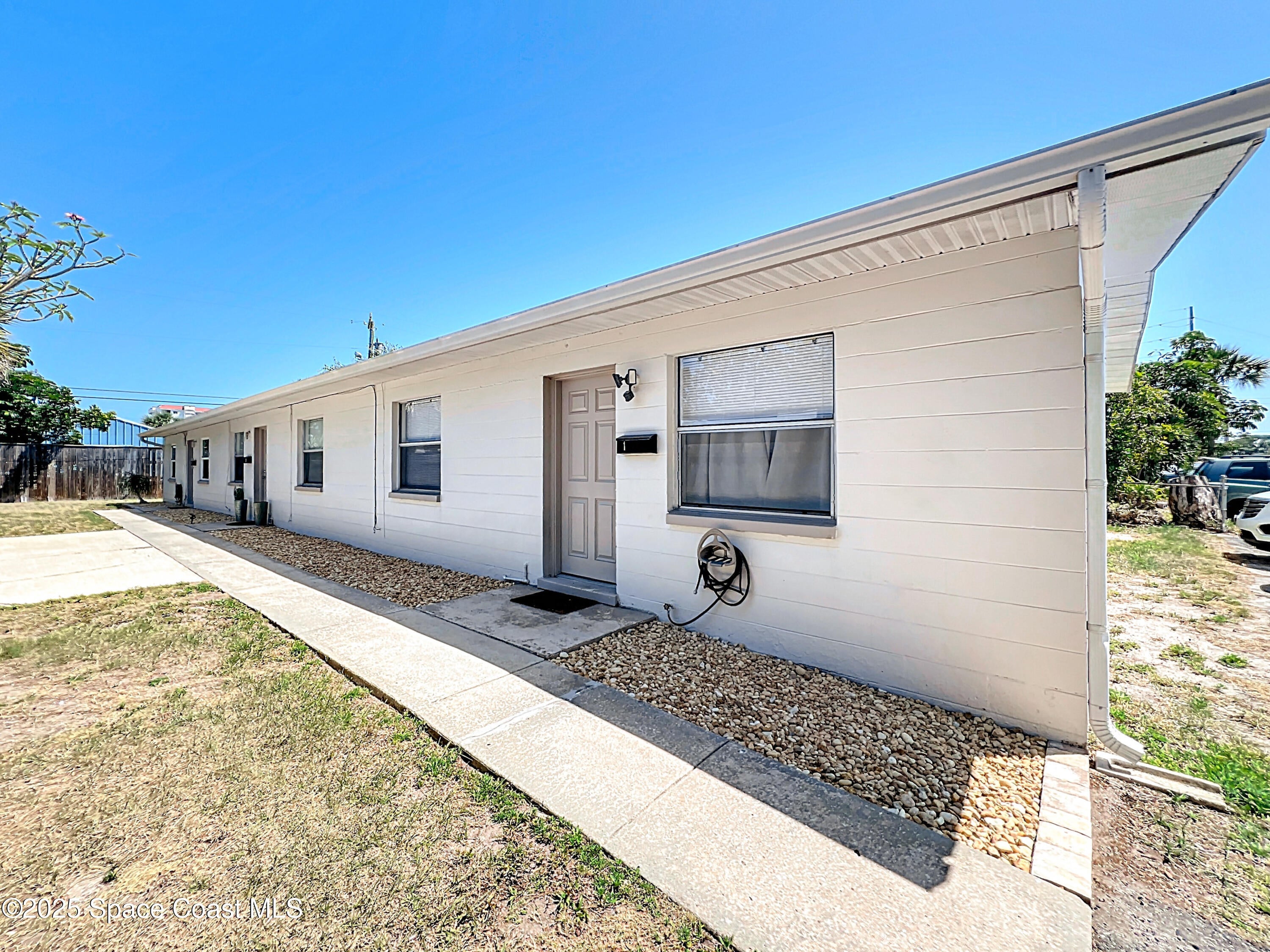 335 N Brevard Ave, Cocoa Beach, FL 32931 photo