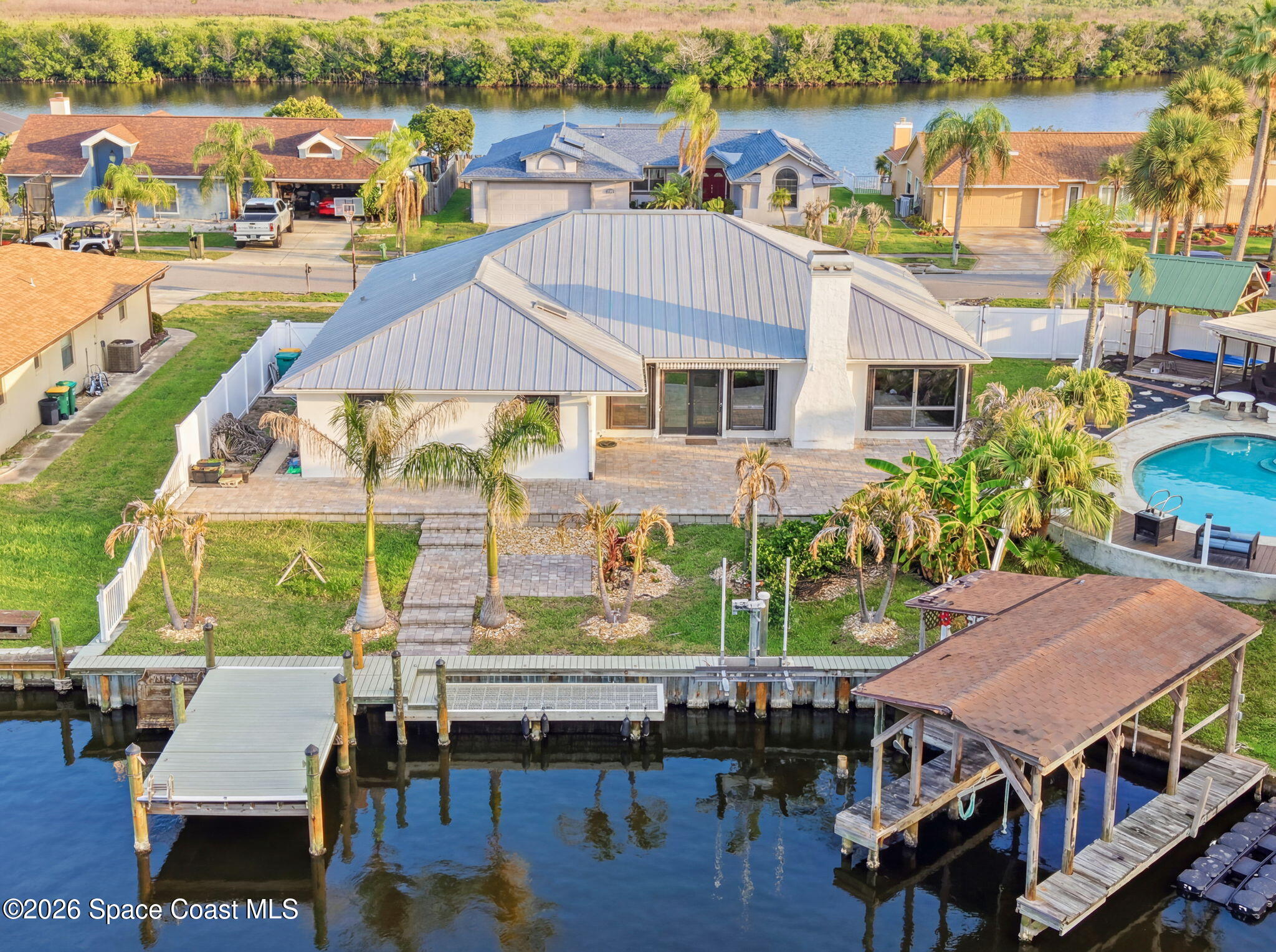 1525 Sykes Creek Dr, Merritt Island, FL 32953 photo