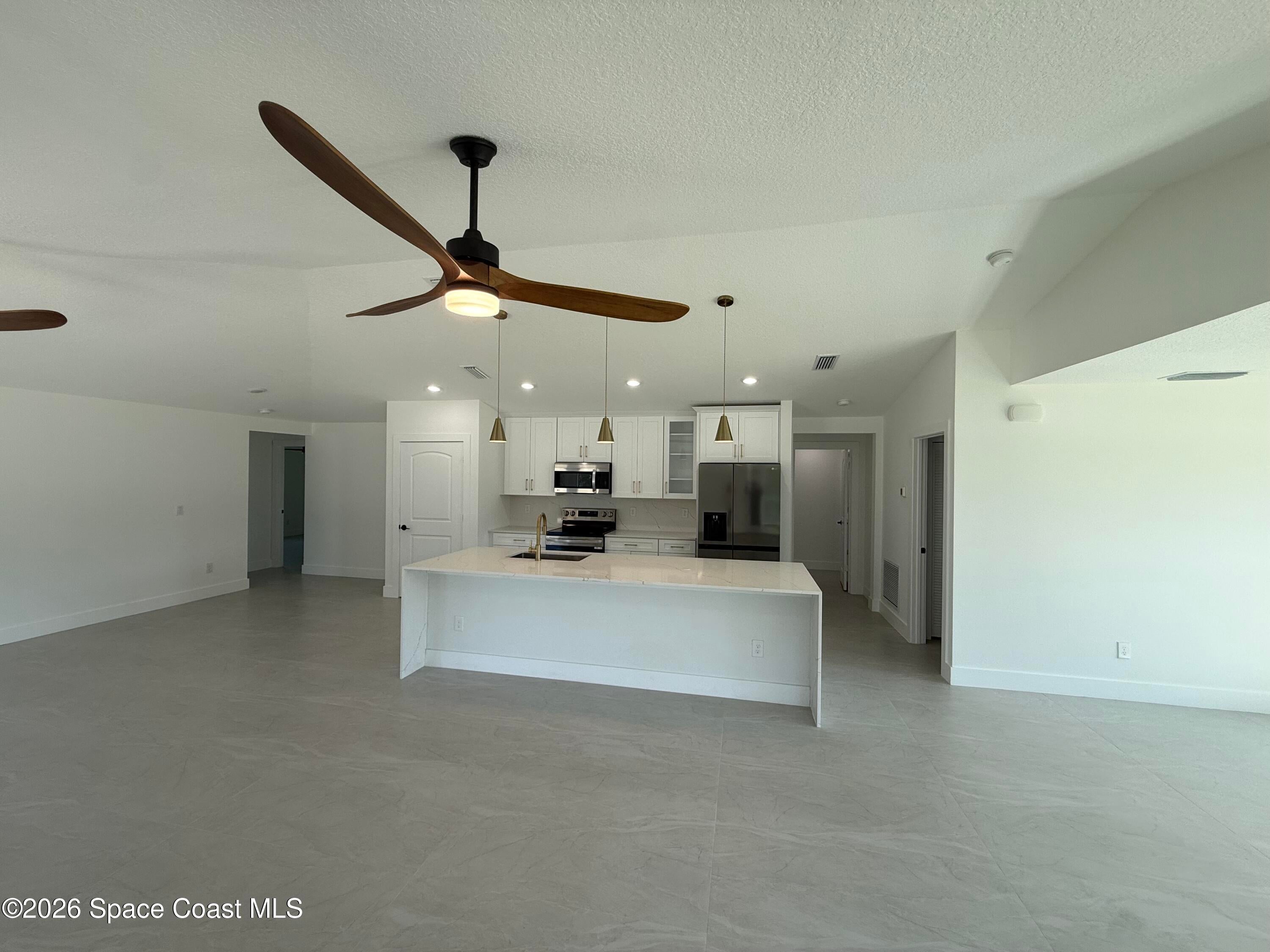 8815 100 Ct, Vero Beach, FL 32967 photo