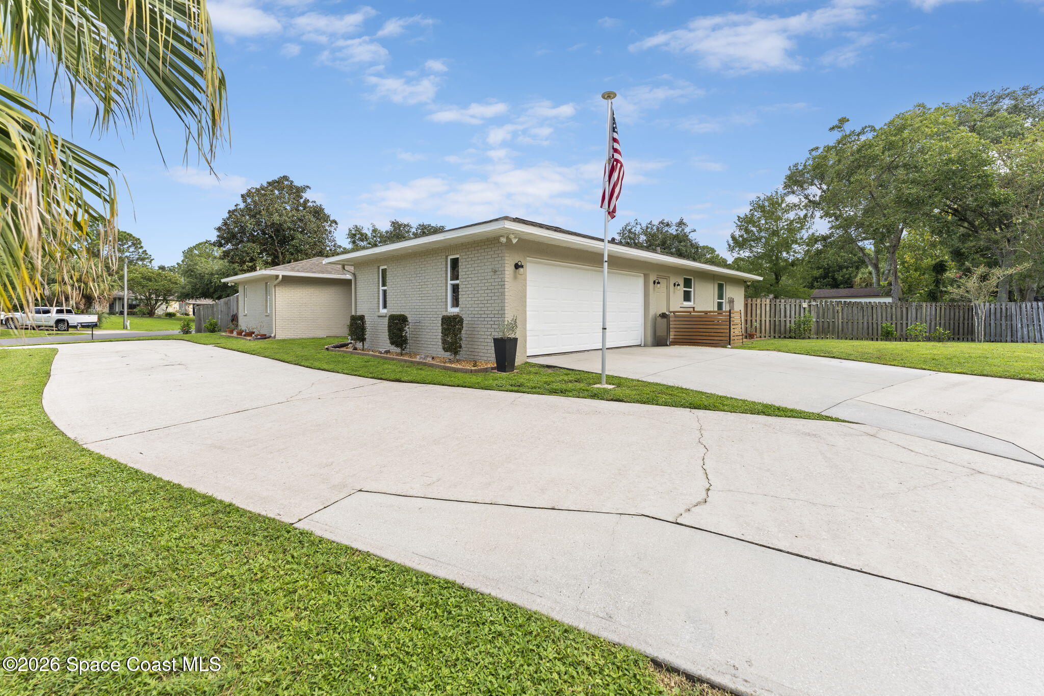 2415 E Friday Cir, Cocoa, FL 32926 photo