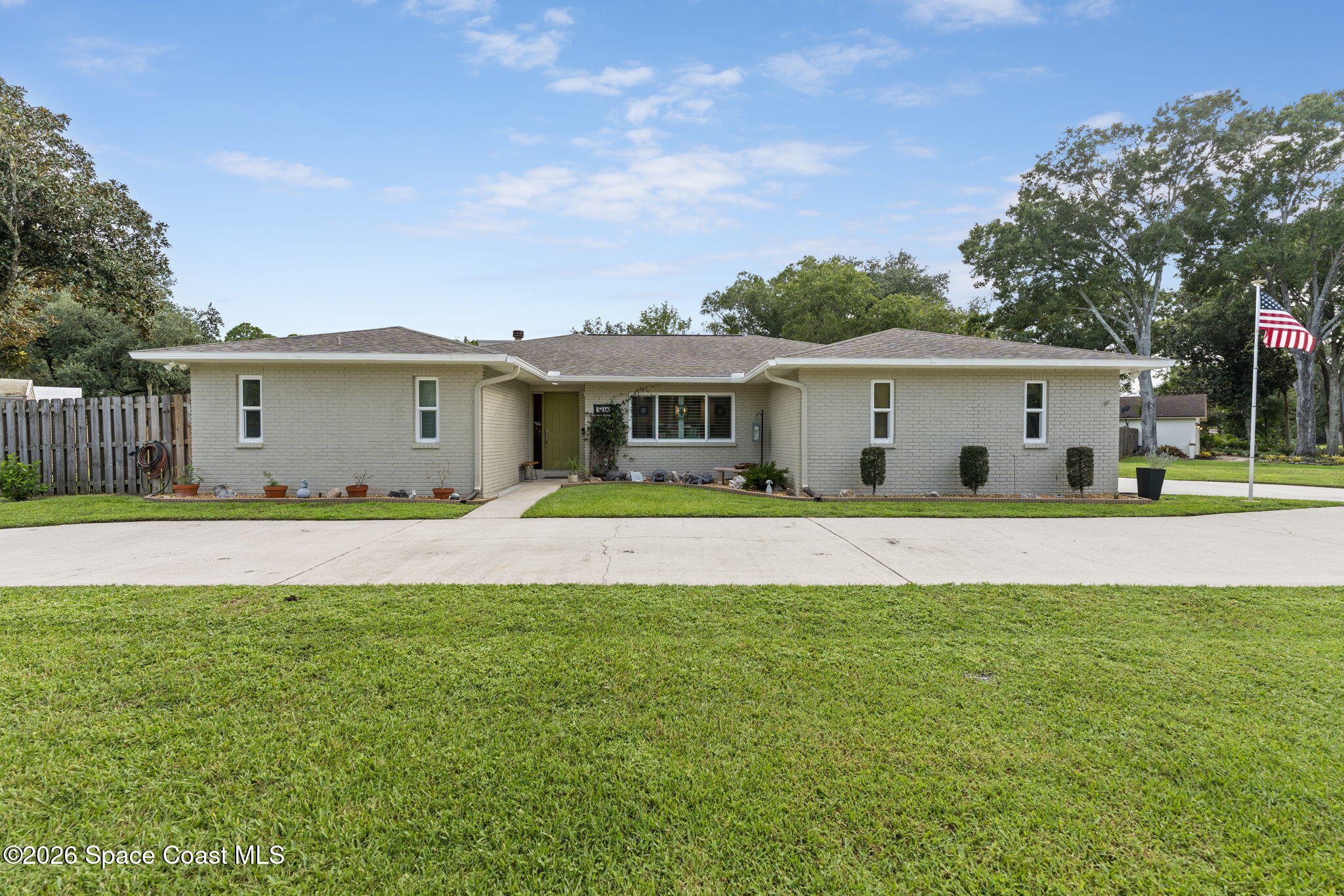 2415 E Friday Cir, Cocoa, FL 32926 photo