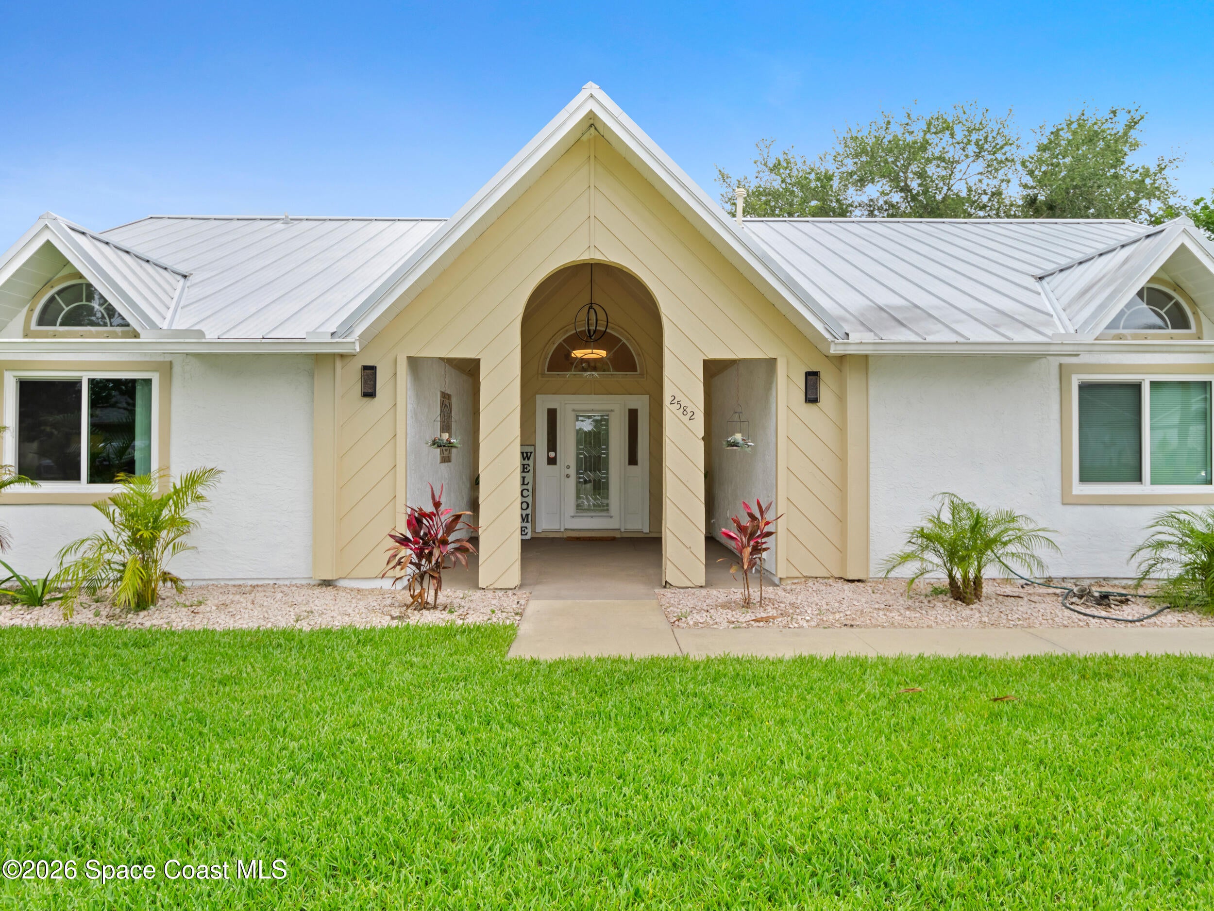 2582 Empire Ave, Melbourne, FL 32934 photo