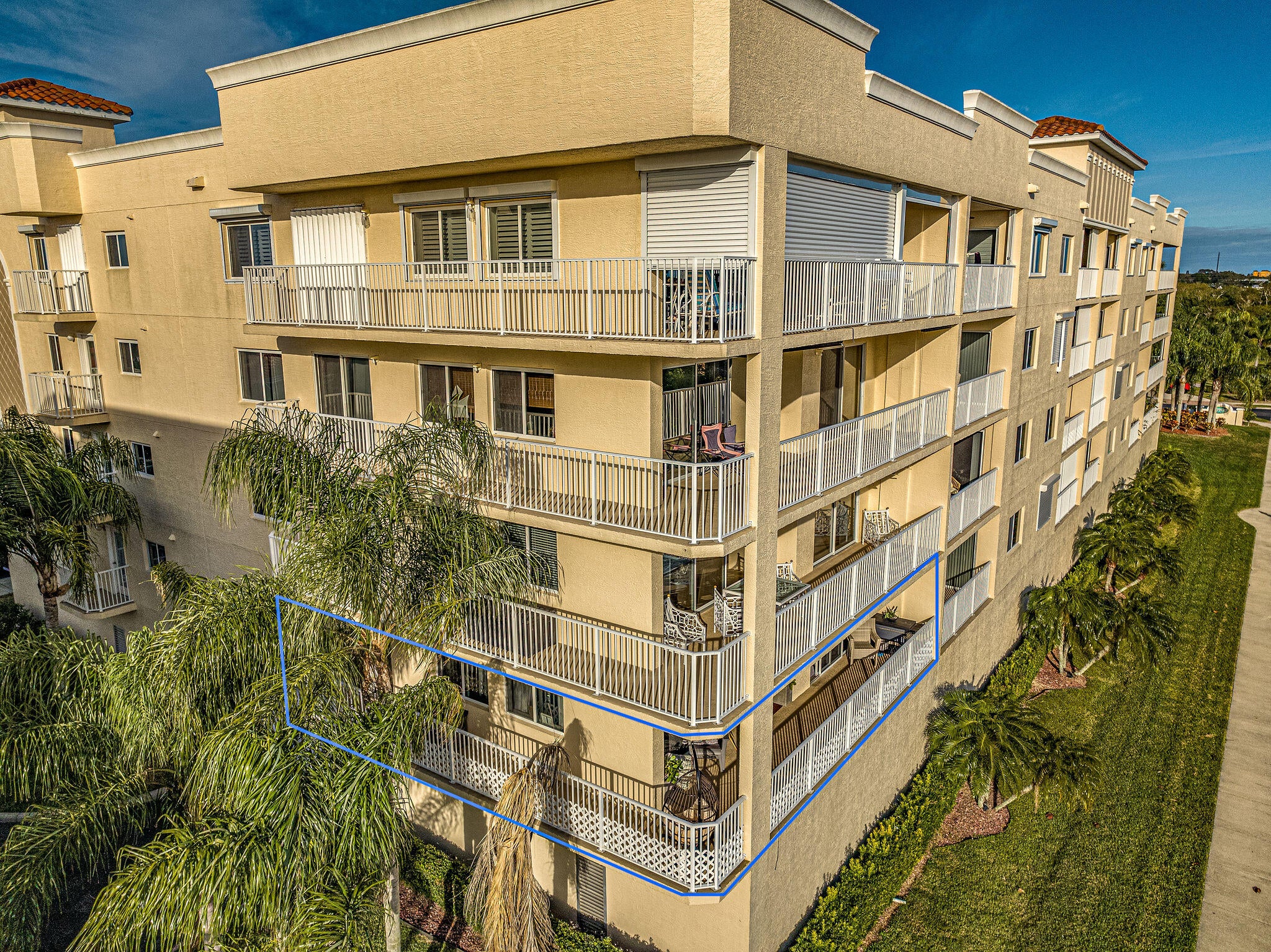 551 Casa Bella Dr, Cape Canaveral, FL 32920