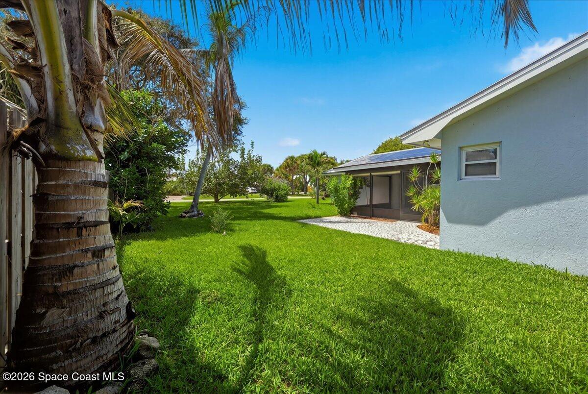 207 S Palm Ave, Indialantic, FL 32903 photo