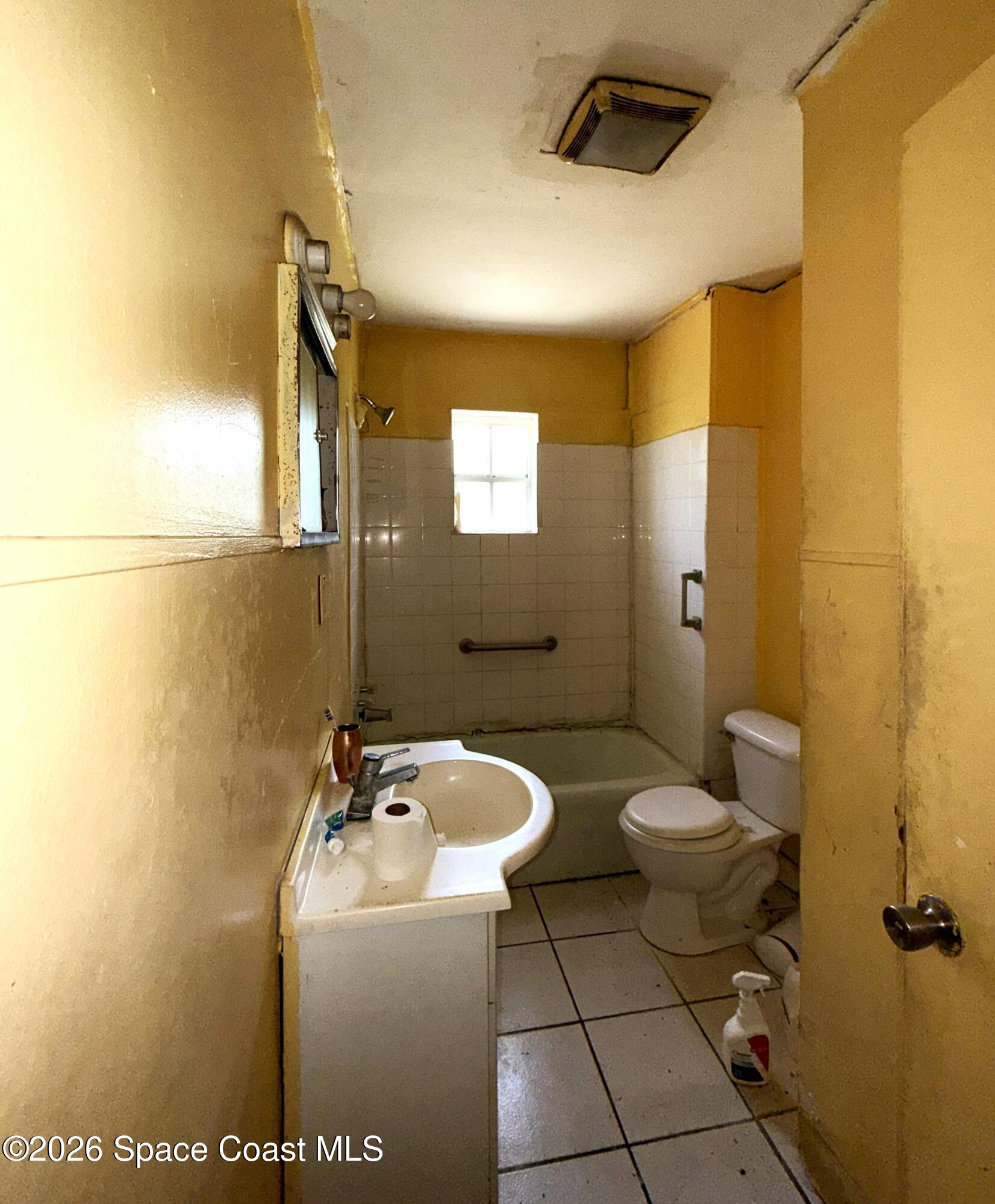 4220 Devoe Ave, Cocoa, FL 32927 photo