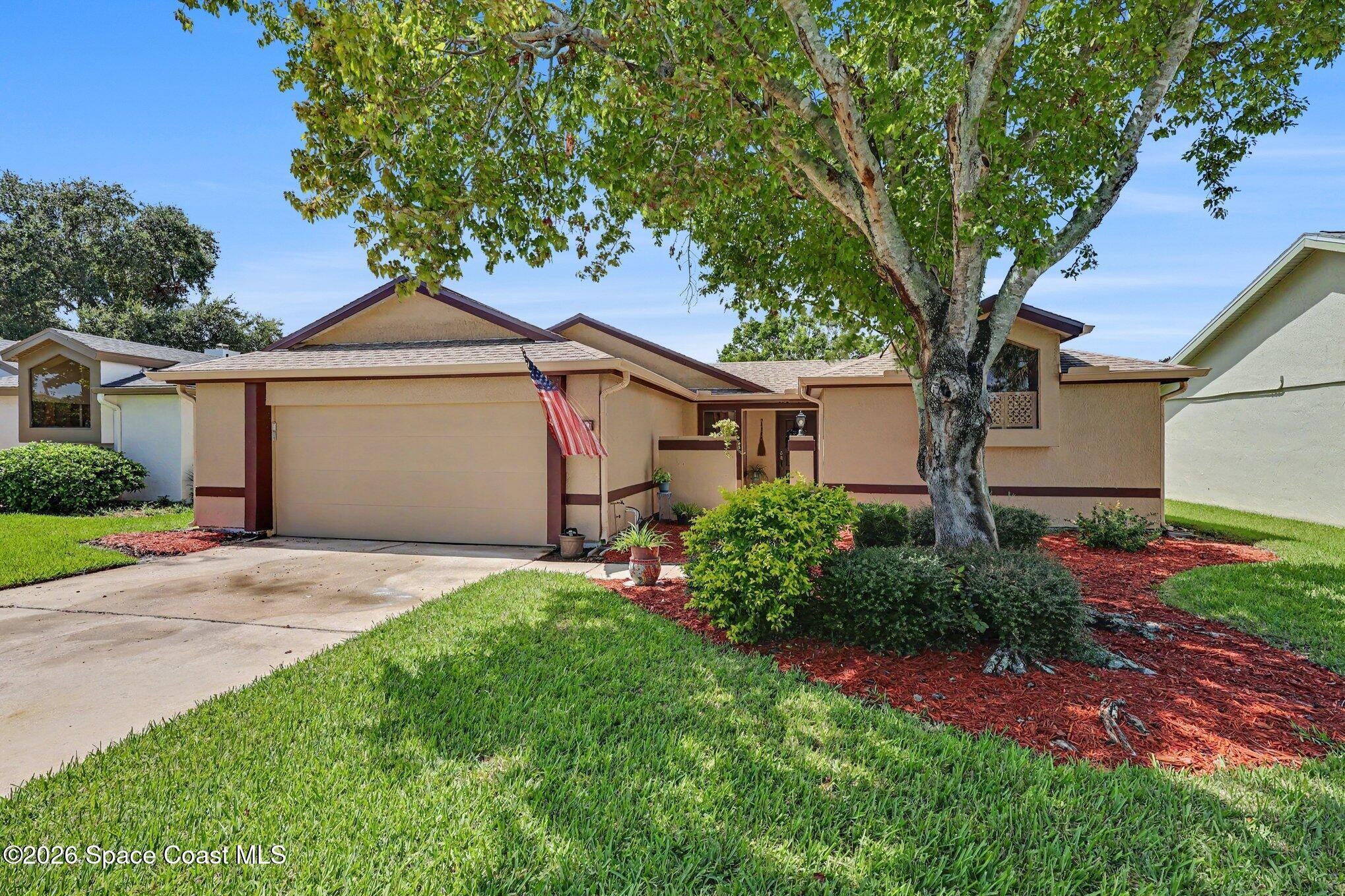 594 Pine Forest Ct, Melbourne, FL 32940
