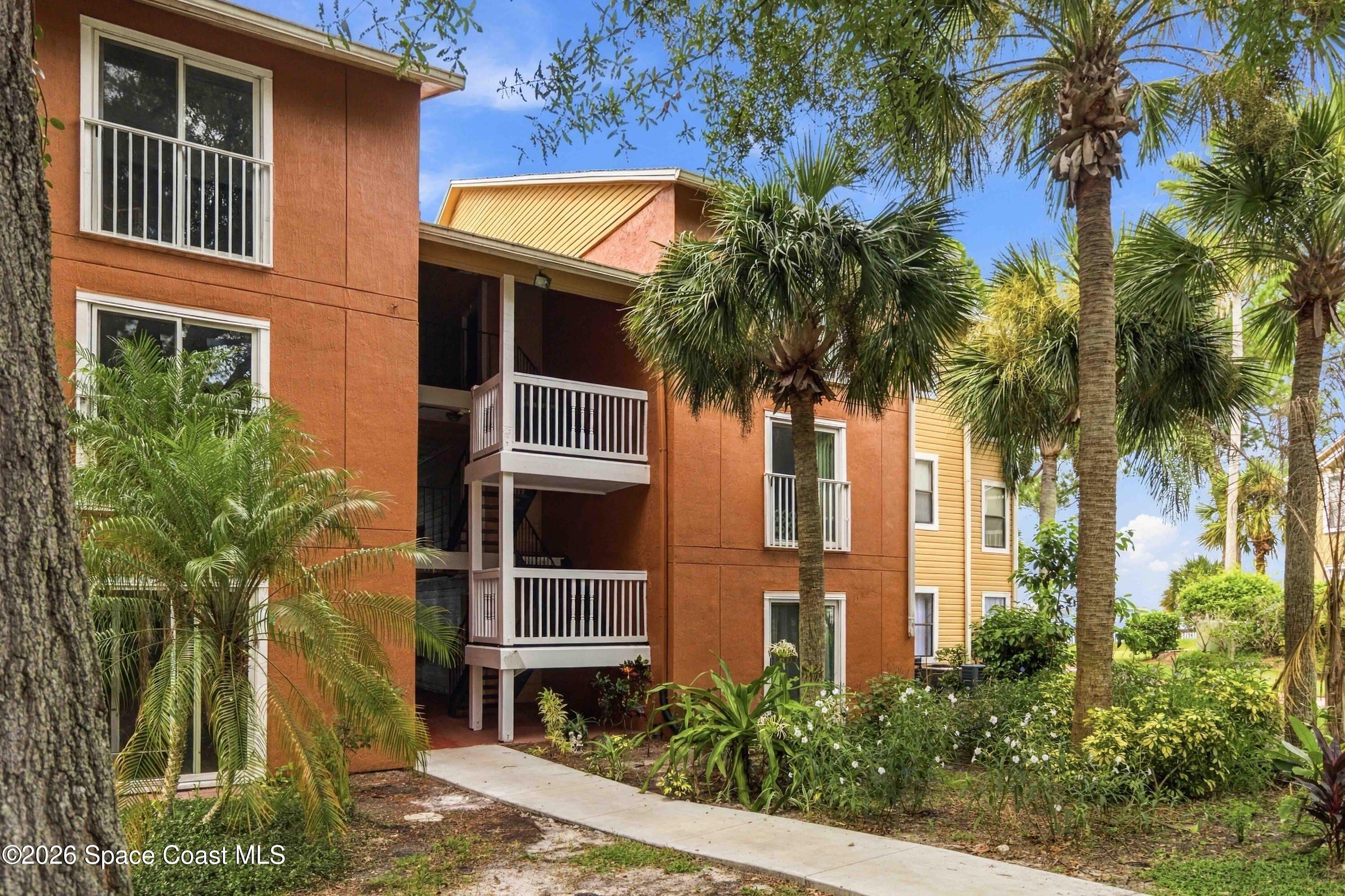 225 Tropical Trl, Merritt Island, FL 32952
