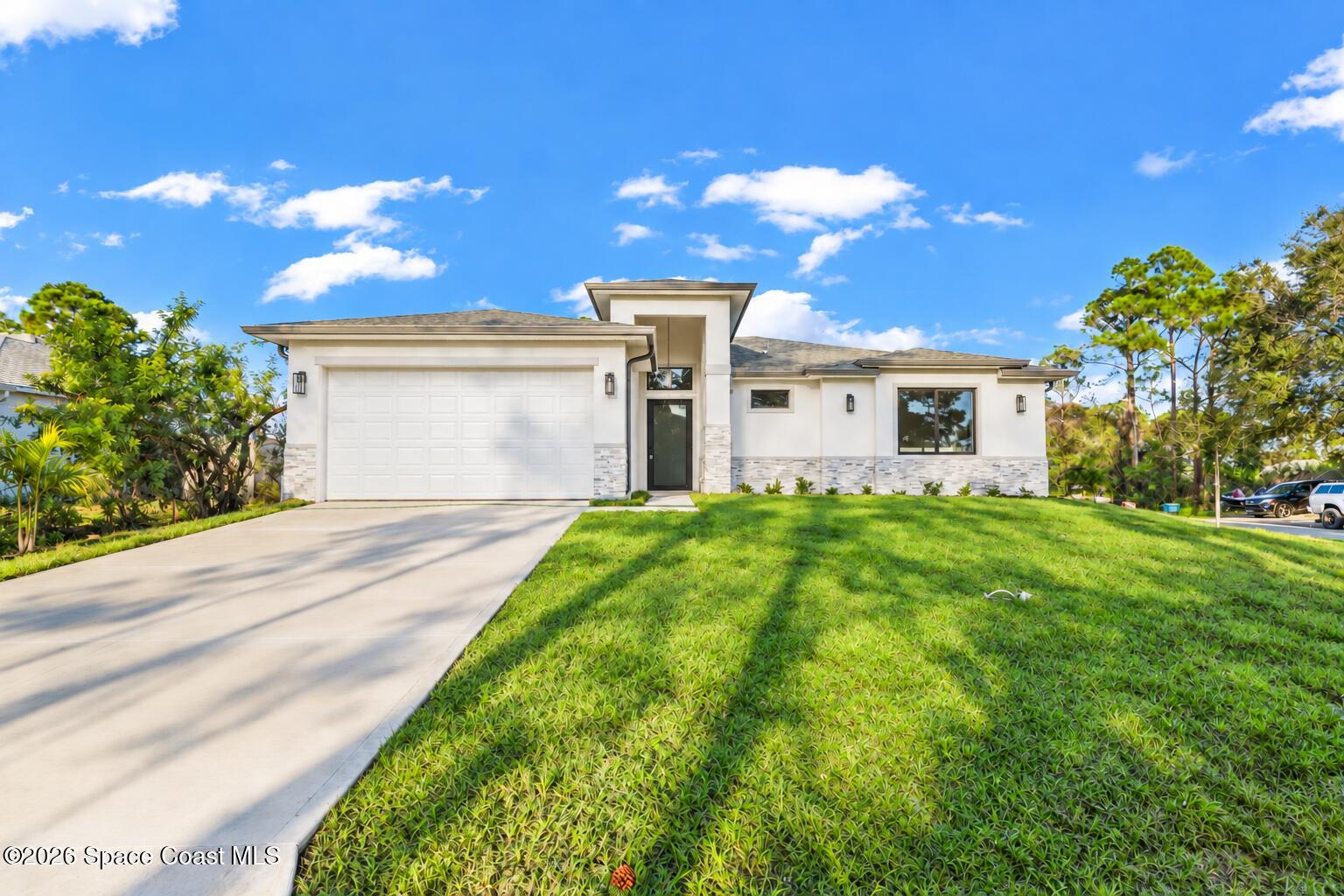 571 El Sito Ave, Palm Bay, FL 32909