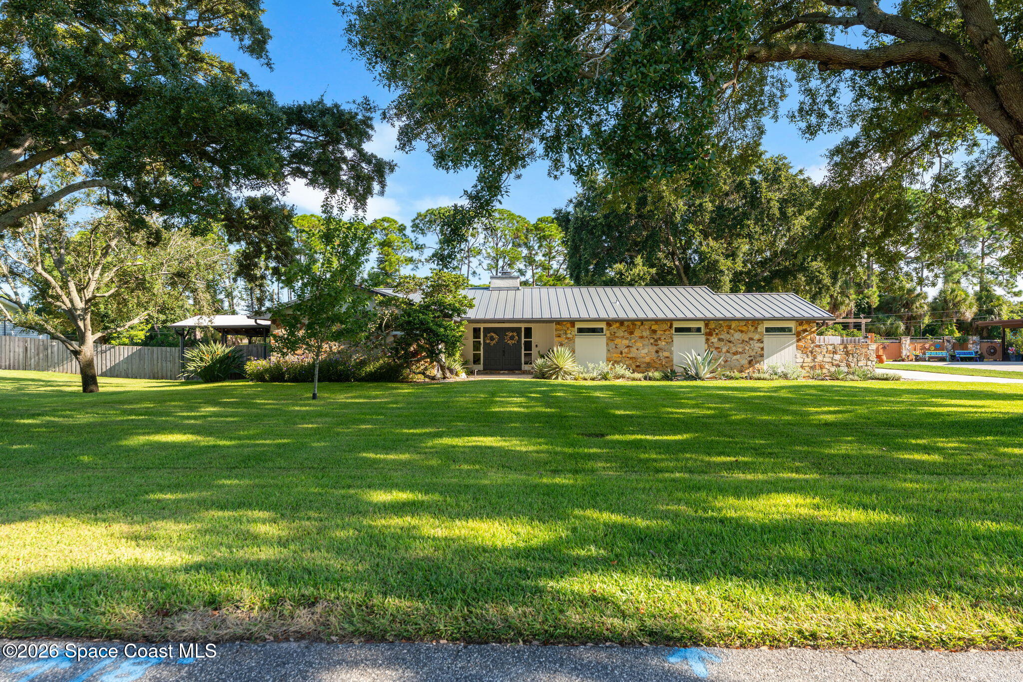 530 Hidden Creek Dr, Merritt Island, FL 32952