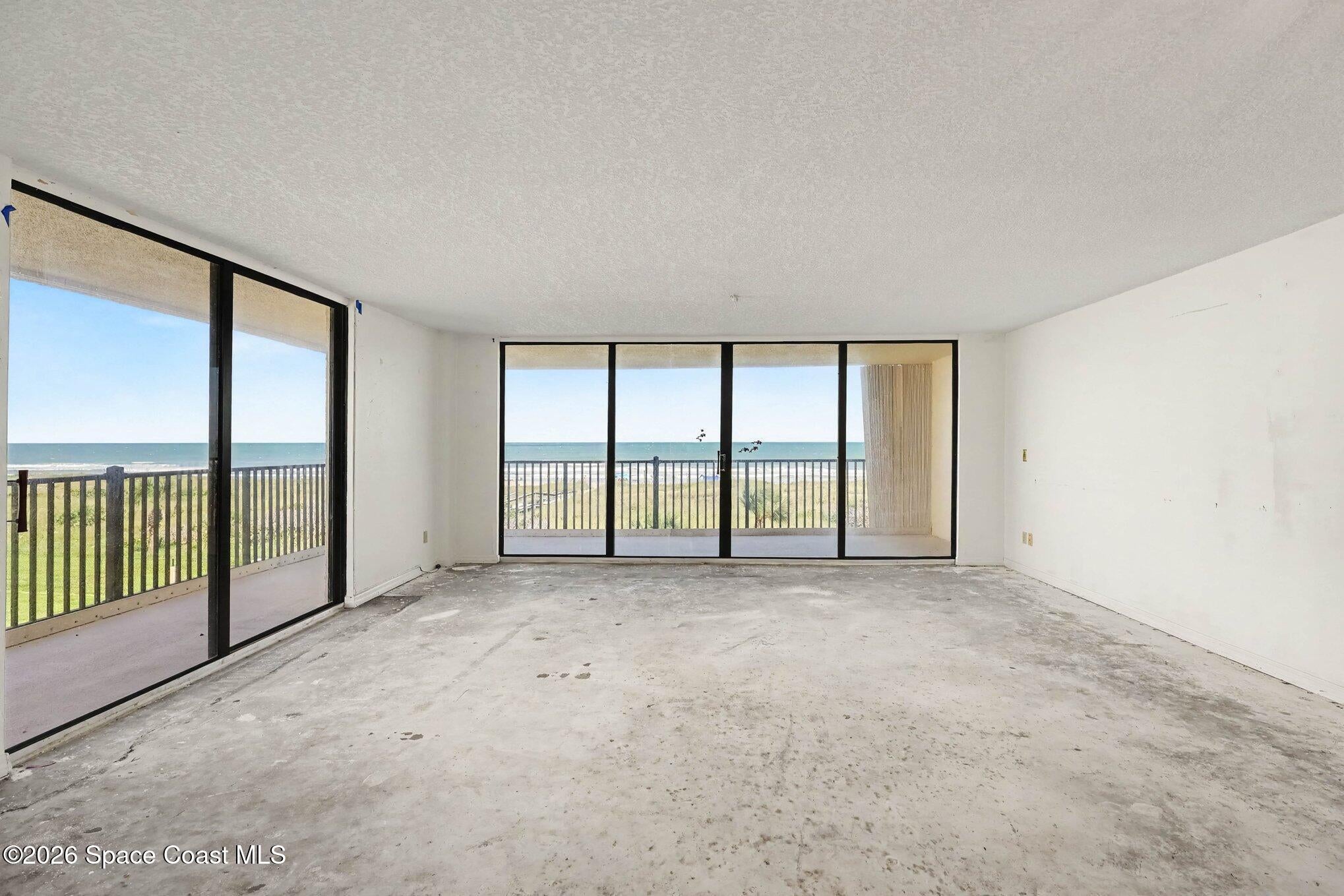 1860 Atlantic Ave, Cocoa Beach, FL 32931