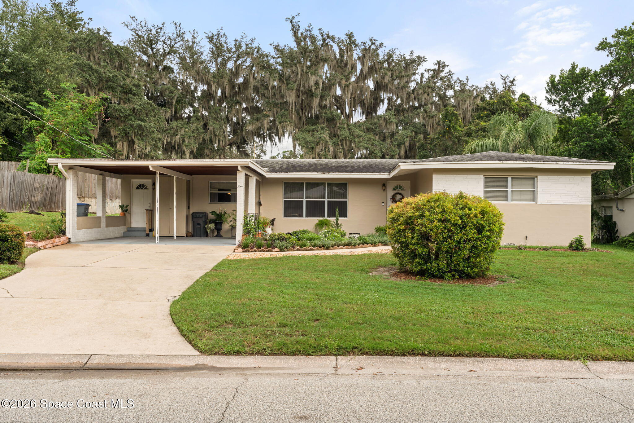 9 Christmas Hill Rd, Titusville, FL 32796