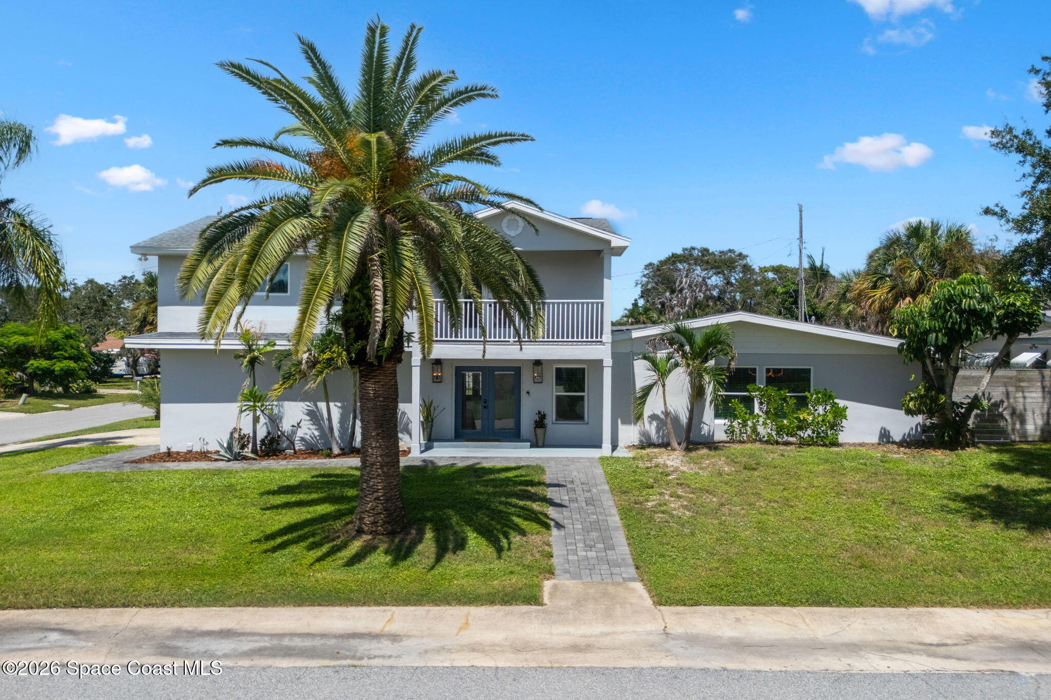 470 Seabreeze Dr, Indialantic, FL 32903