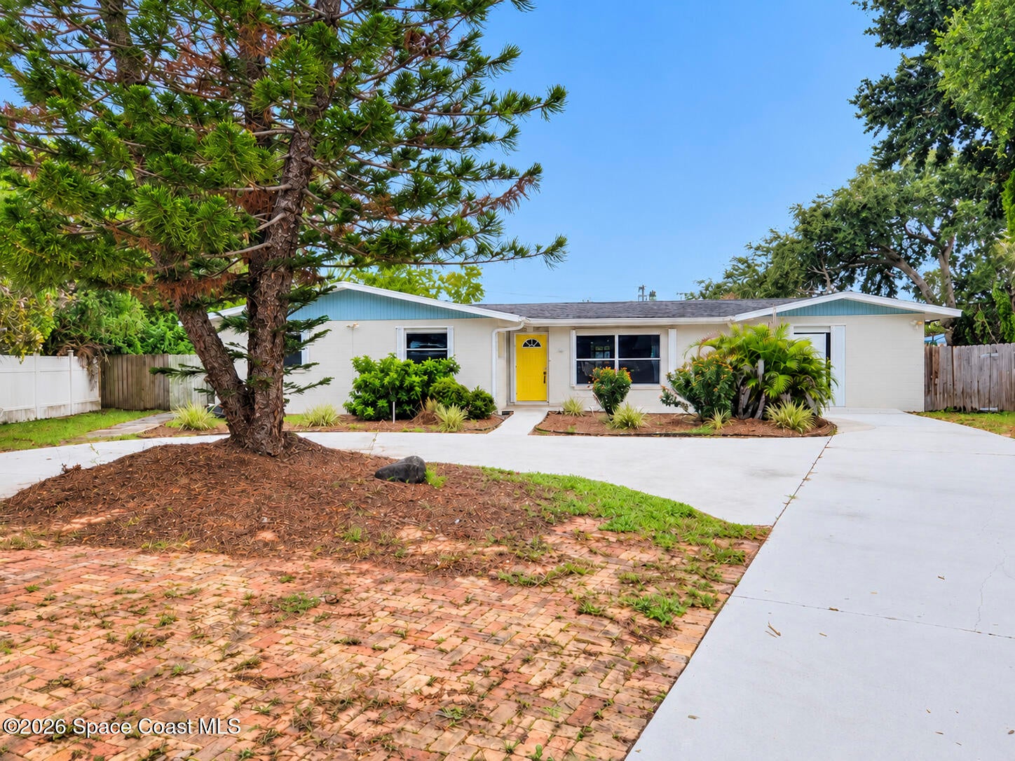 24 Hardee Cir, Rockledge, FL 32955