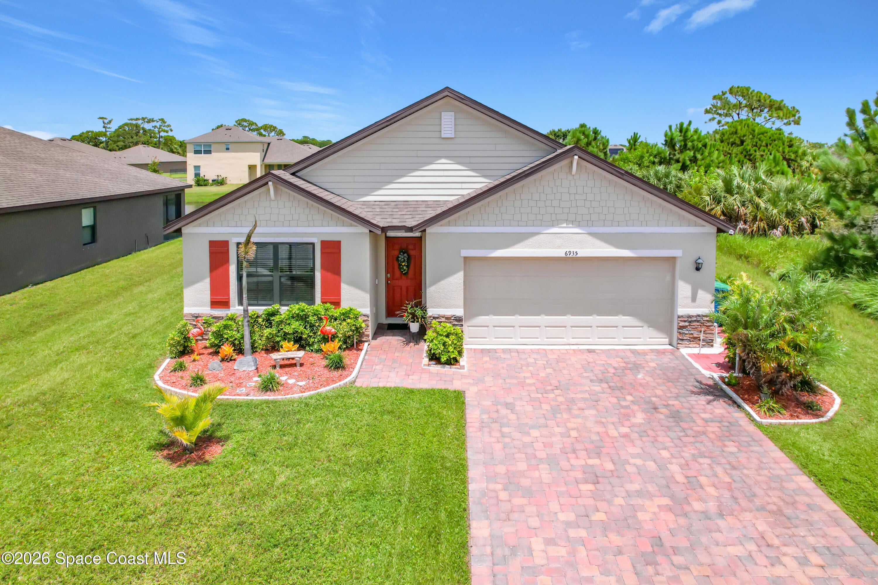 6935 Topaz Dr, Grant-Valkaria, FL 32949