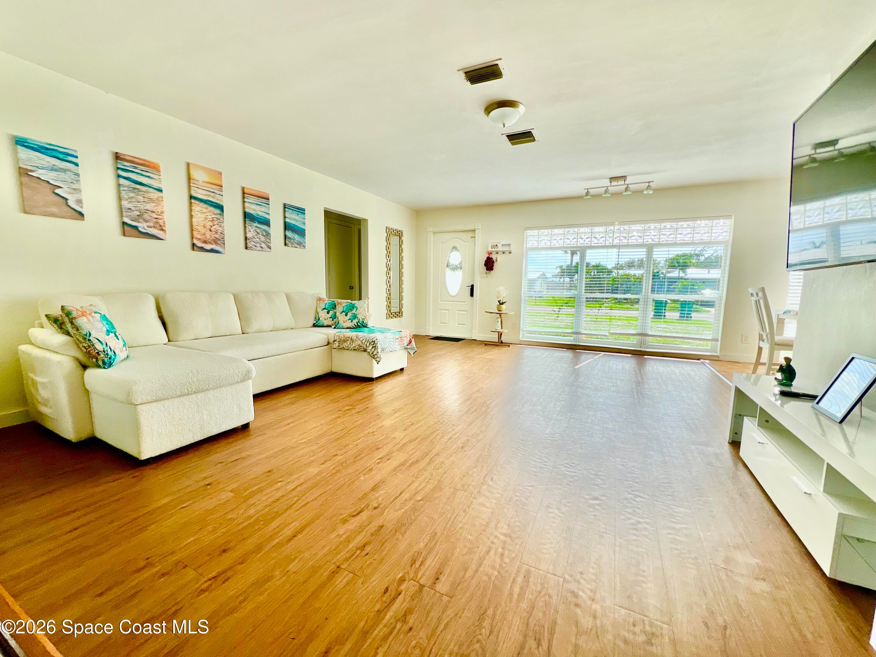 133 NE 1 St, Satellite Beach, FL 32937 photo