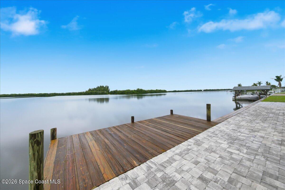 415 Island Dr, Merritt Island, FL 32952