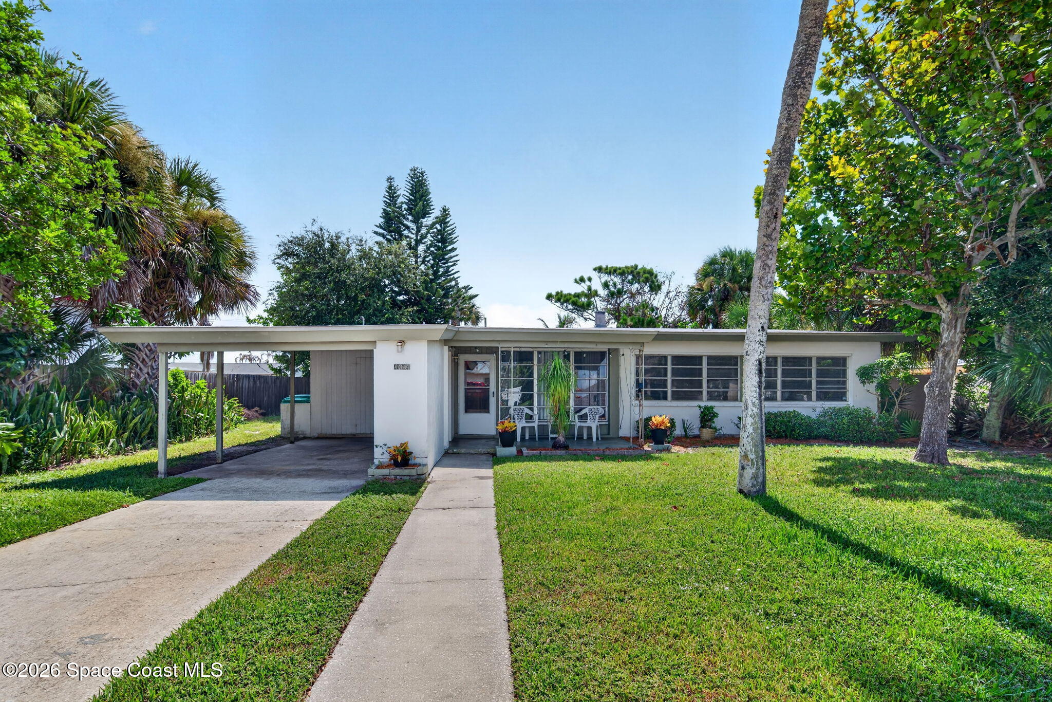 1041 Brevard Ave, Cocoa Beach, FL 32931