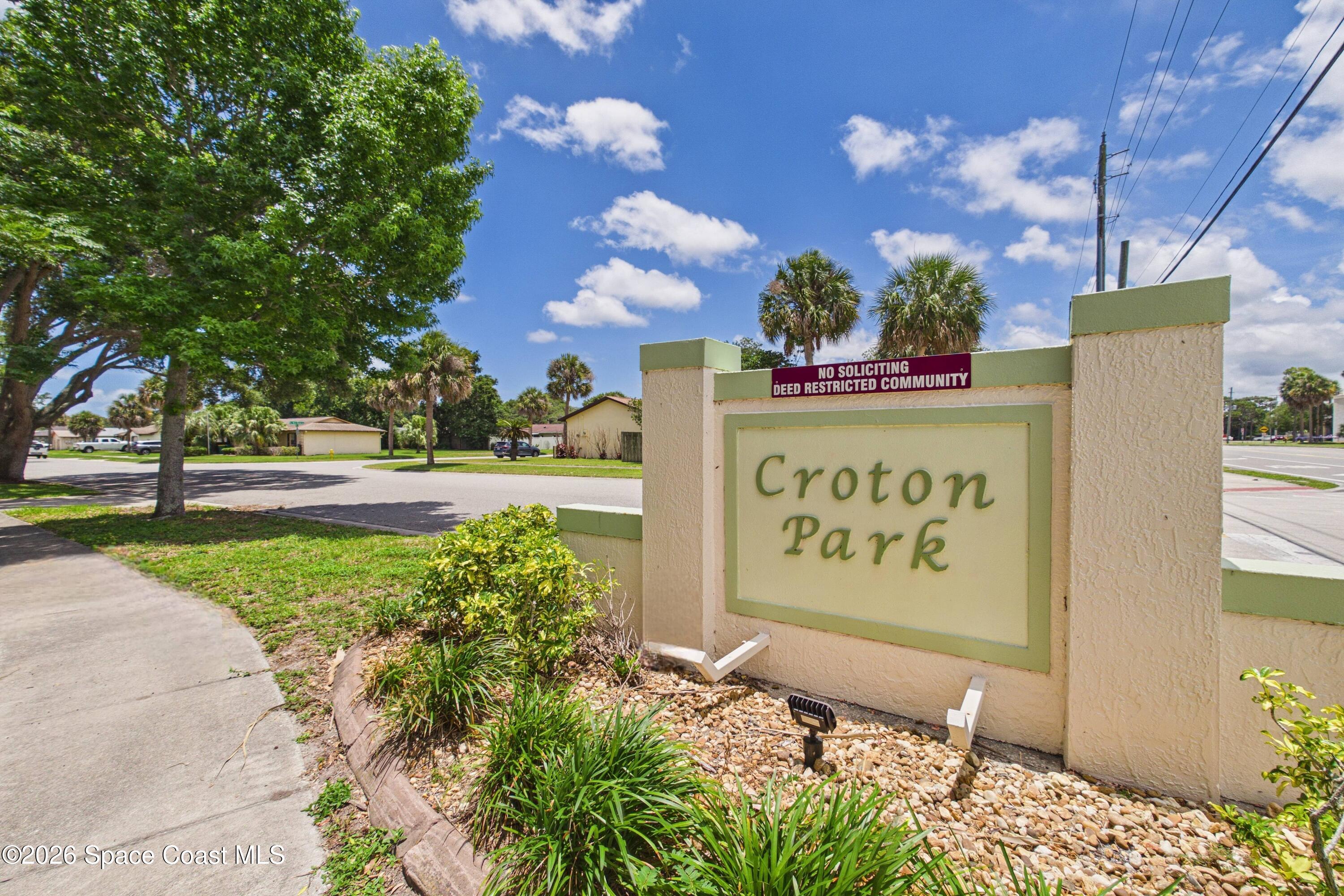 1964 W Shores Rd, Melbourne, FL 32935 photo