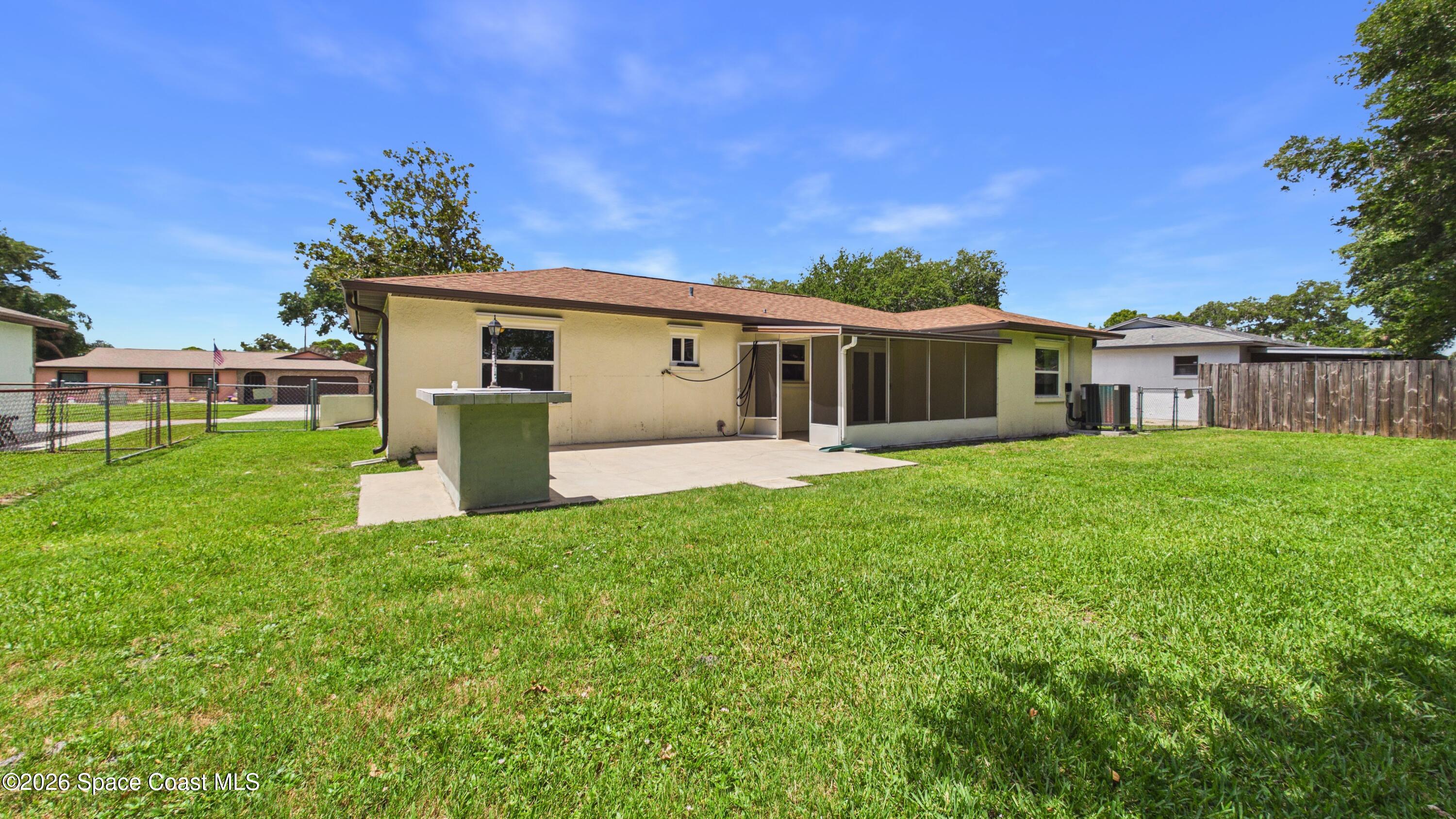 1964 W Shores Rd, Melbourne, FL 32935 photo