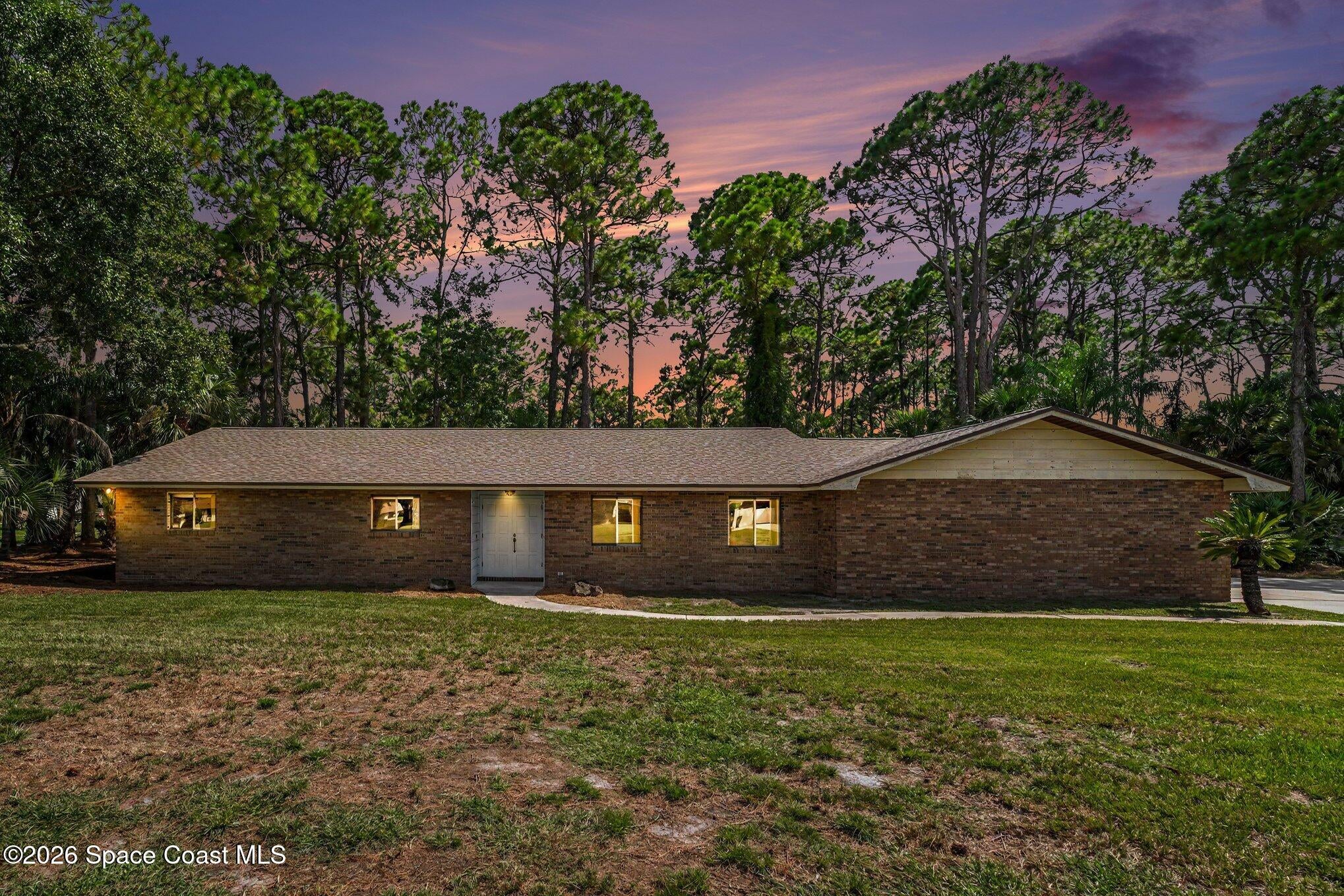 8001 Pine Needle Ln, West Melbourne, FL 32904