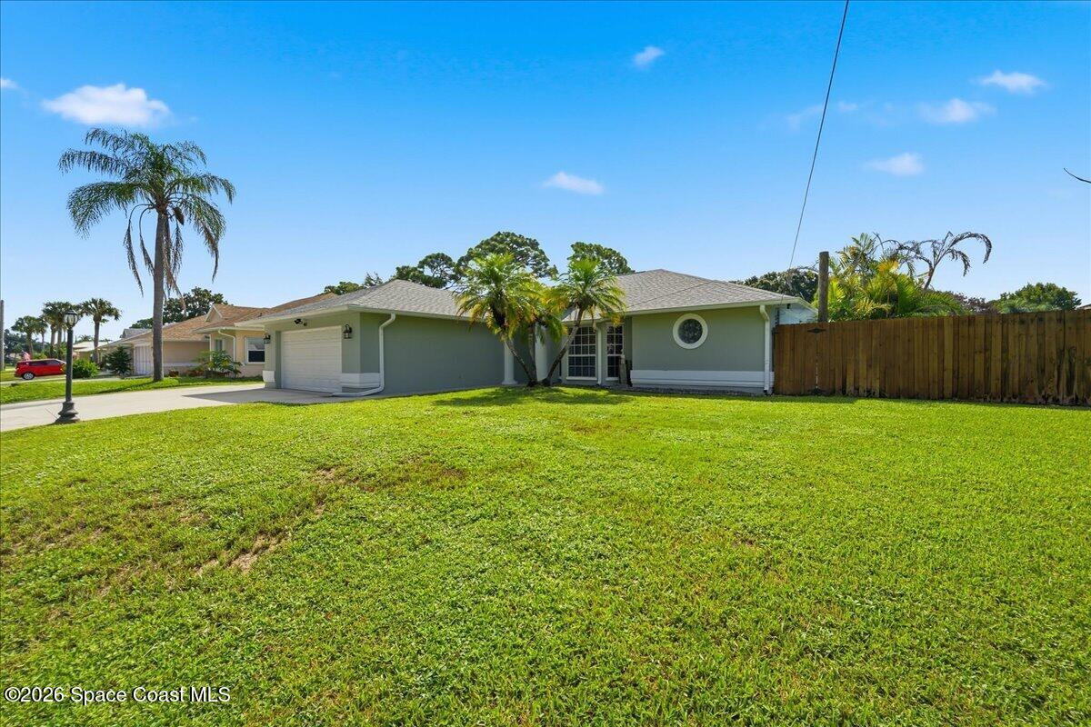 402 Concha Dr, Sebastian, FL 32958 photo