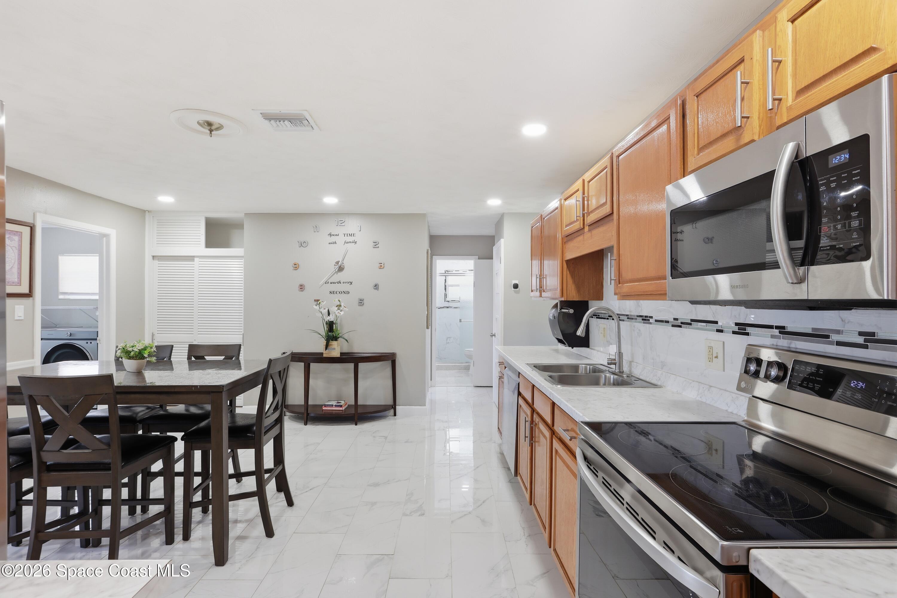 2567 Andrews Ave, Melbourne, FL 32935 photo