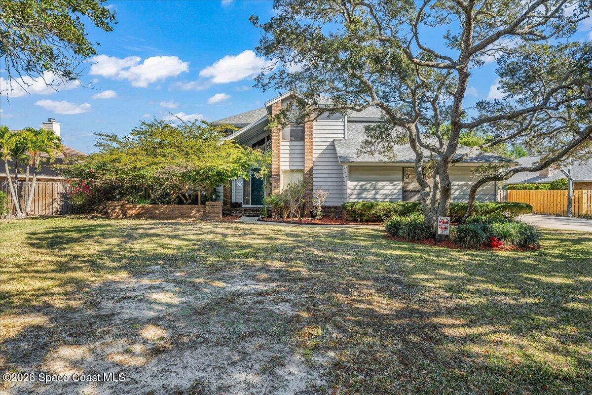 594 Hummingbird Dr, Indialantic, FL 32903 photo