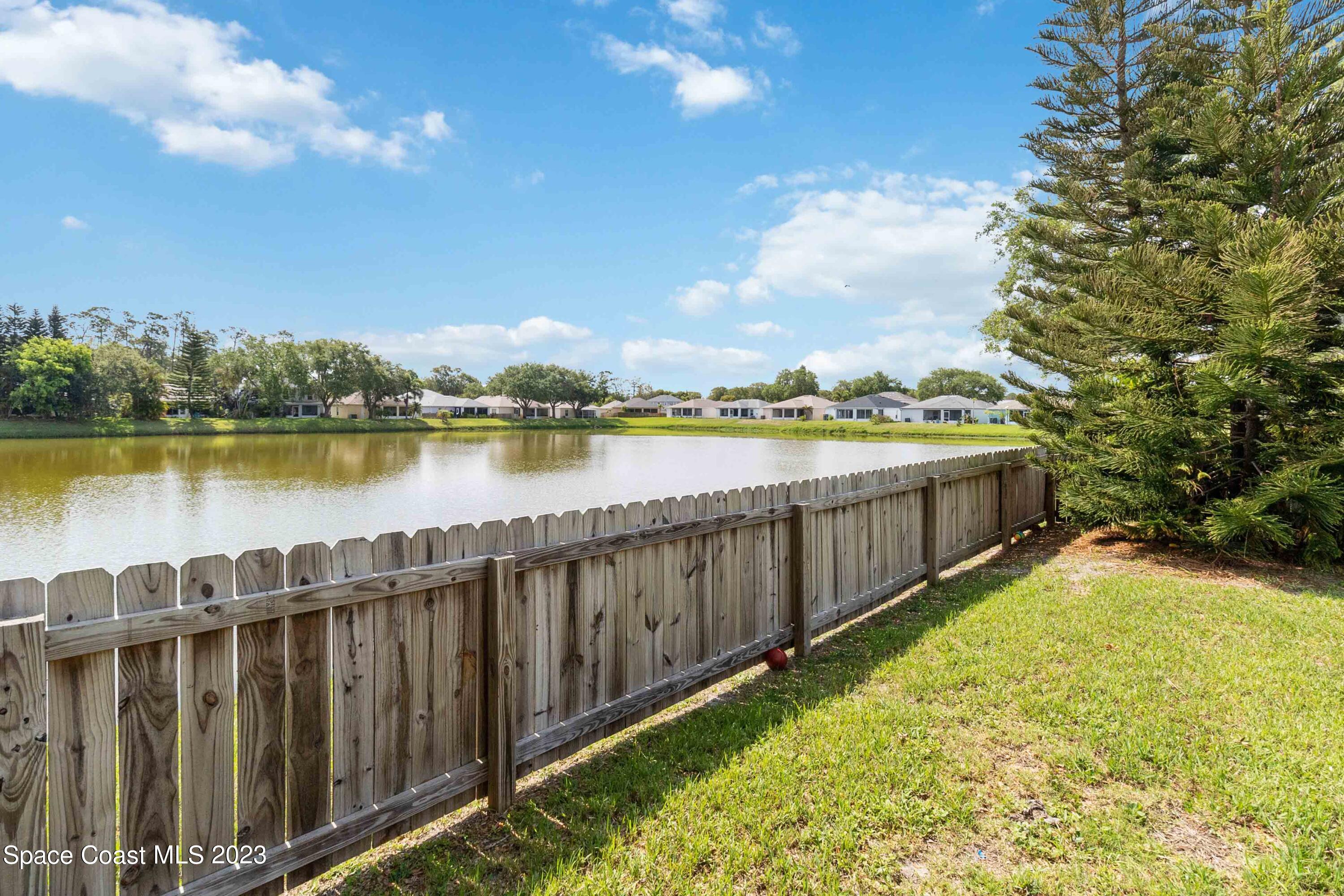 1531 Vista Lake Cir, Melbourne, FL 32904 photo