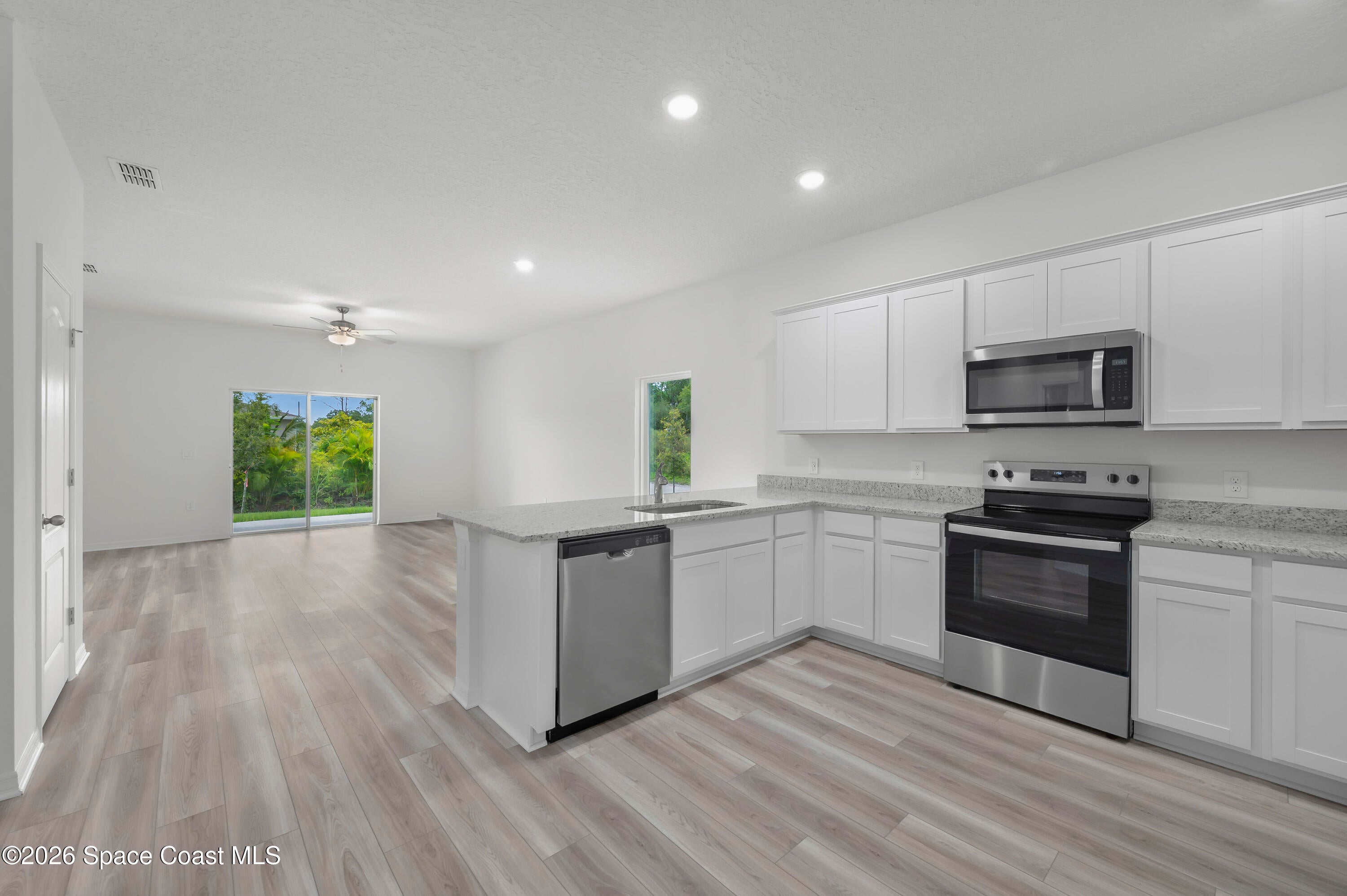 472 Oldenberg St, Palm Bay, FL 32908 photo