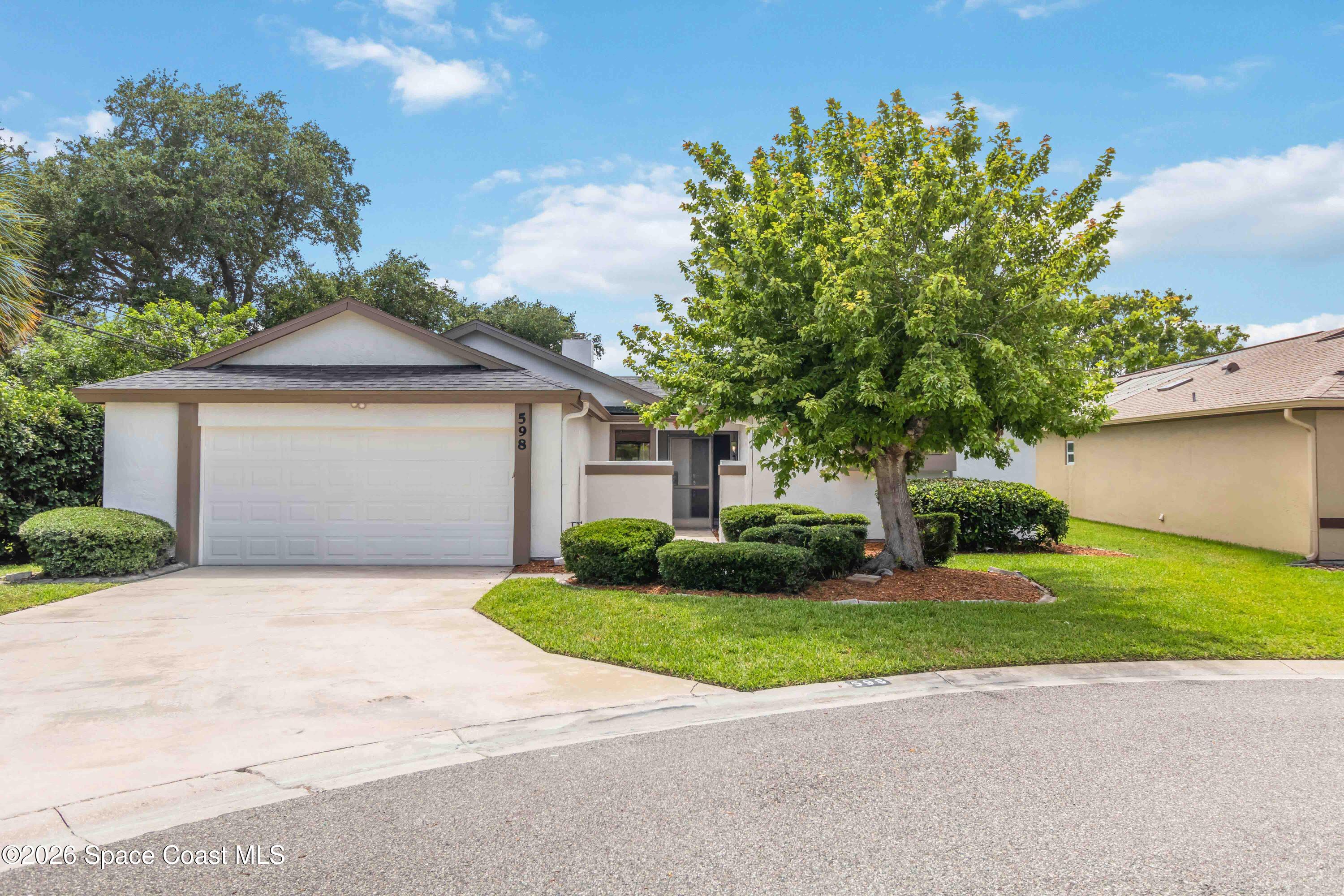 598 Pine Forest Ct, Melbourne, FL 32940