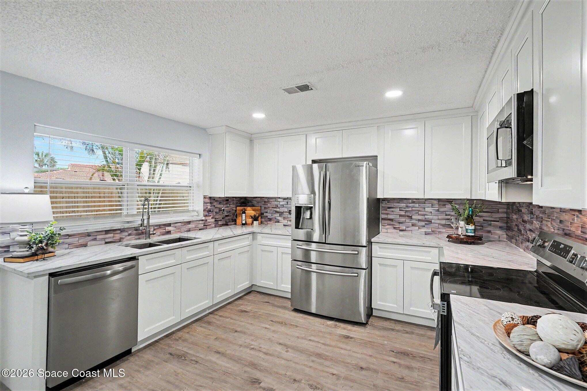 3259 Sea Oats Cir, Melbourne Beach, FL 32951 photo