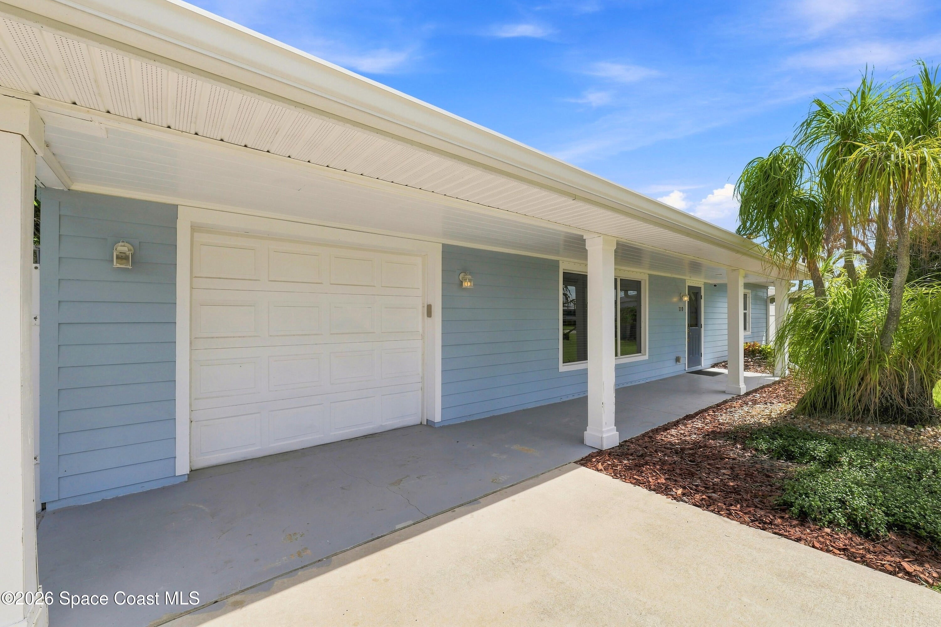 110 W Pasco Ln, Cocoa Beach, FL 32931 photo