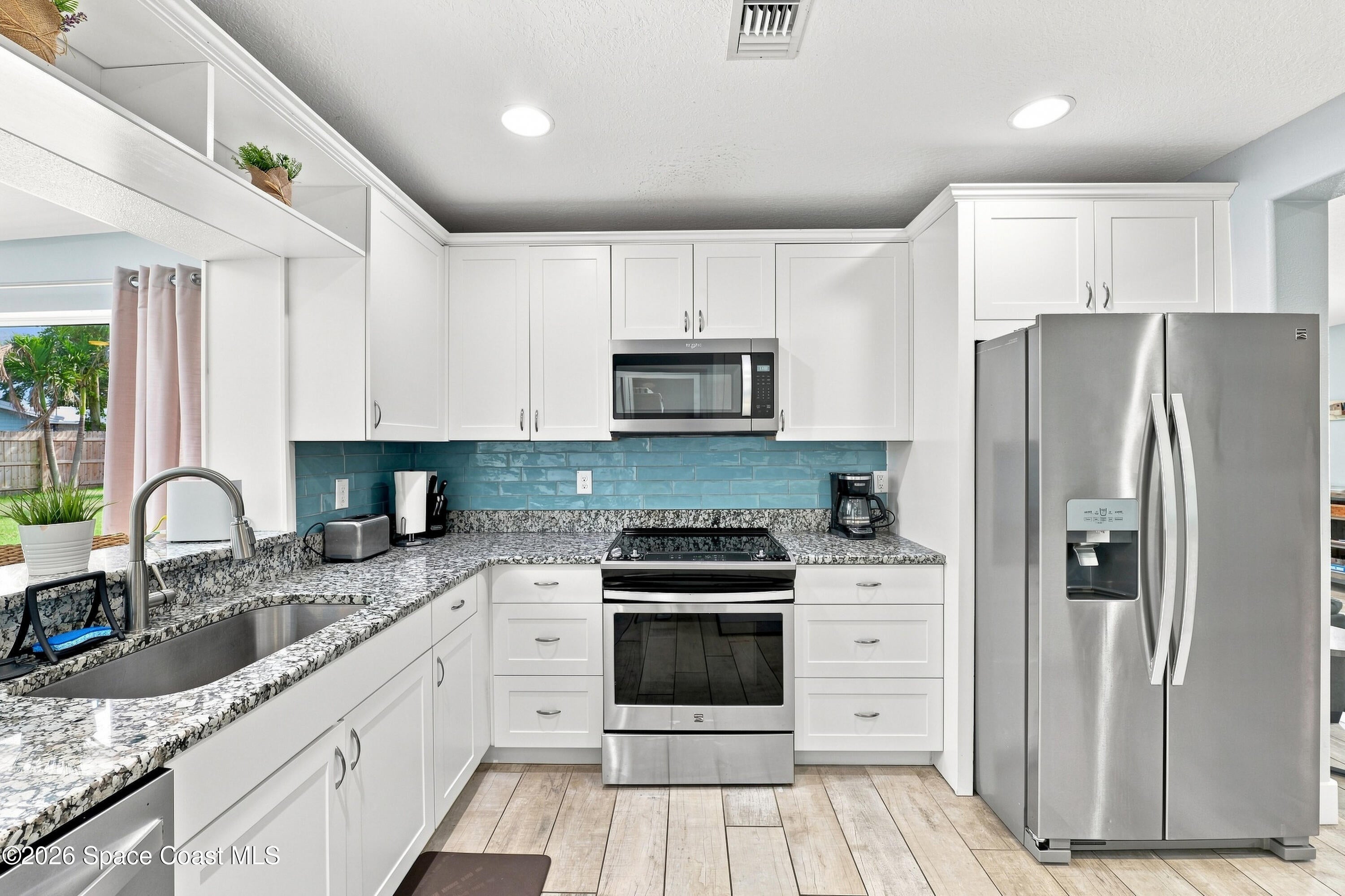 110 W Pasco Ln, Cocoa Beach, FL 32931 photo