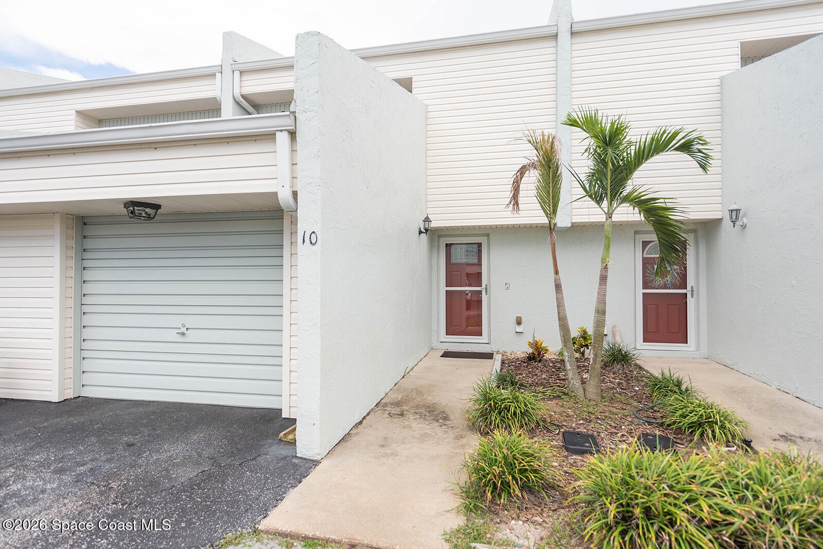 810 Poinsetta Dr, Indian Harbour Beach, FL 32937